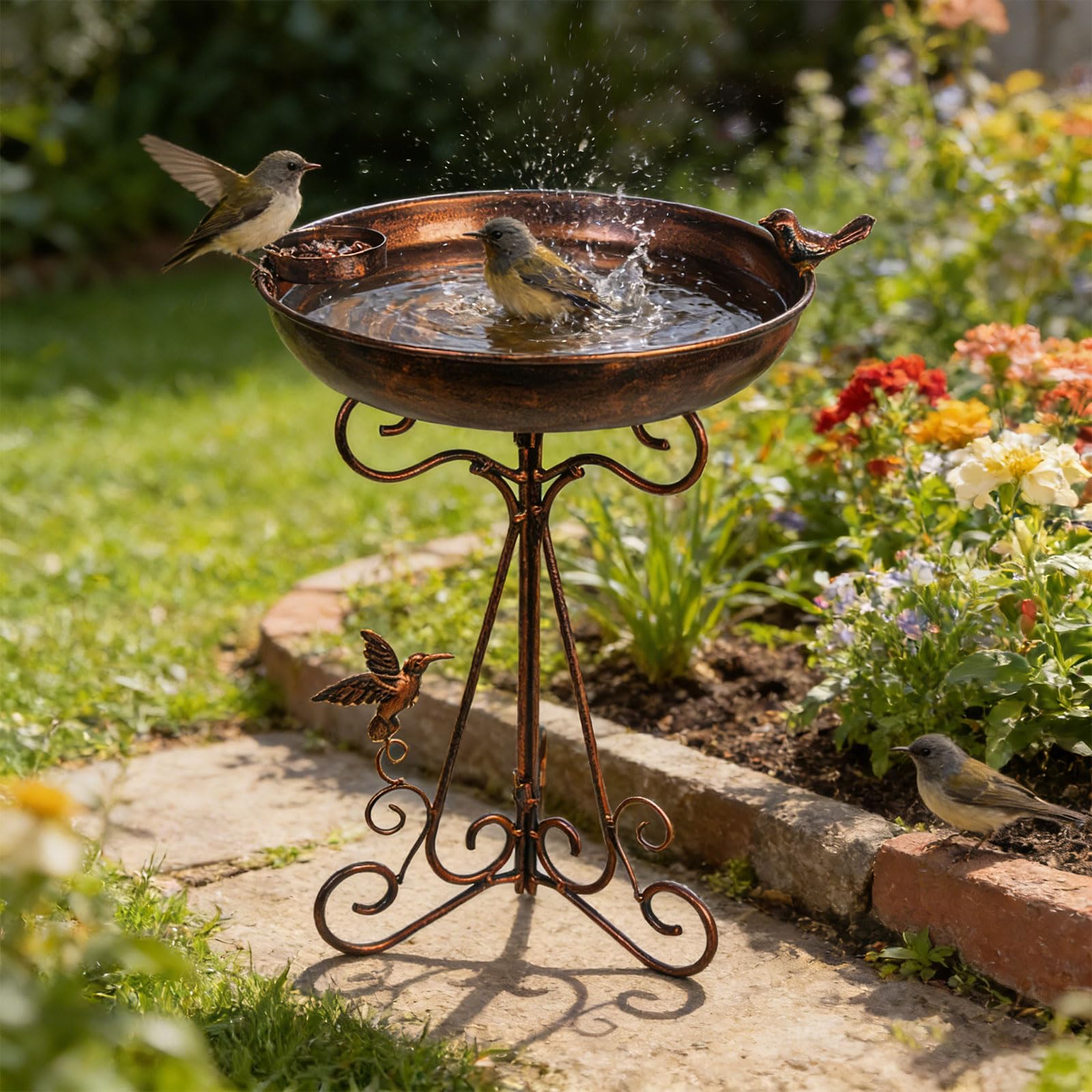 Squisito set di mangiatoia per uccelli in rame con figure decorative per attrazione del giardino, elegante ciotola per uccelli con finitura in rame