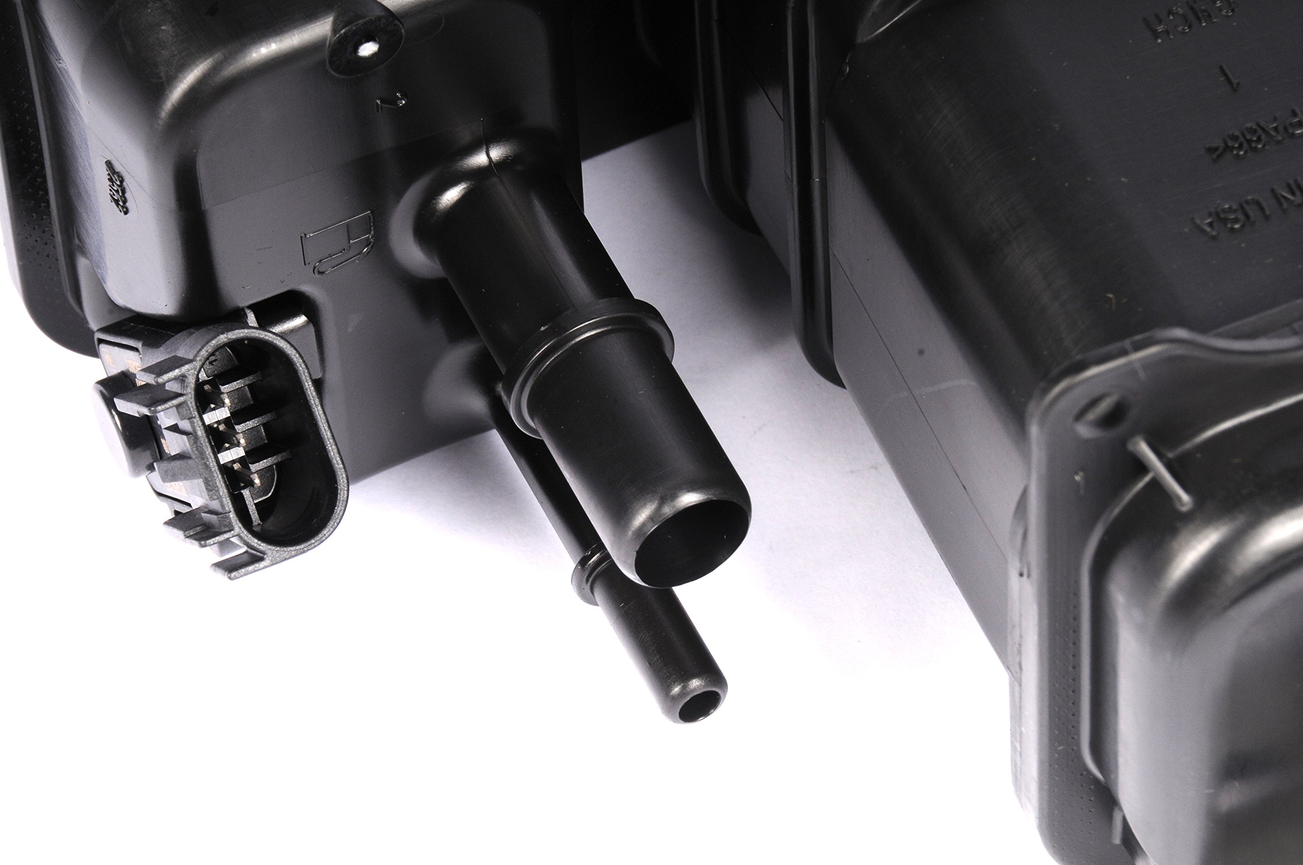 Amazon.com: GM Genuine Parts 92267003 Vapor Canister : Automotive 