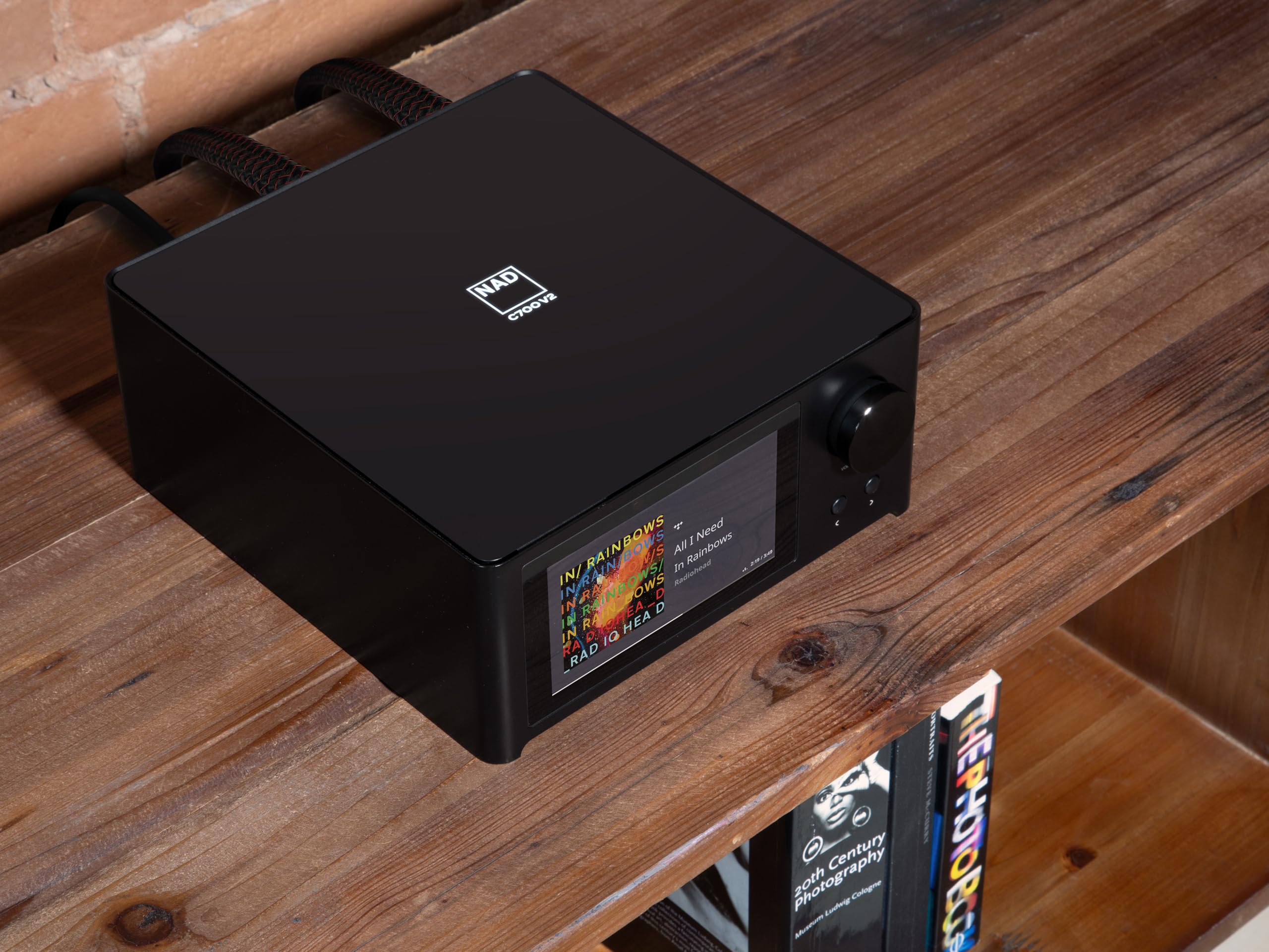 Amazon.com: NAD Electronics C 700 V2 Amplificador de transmisión con BluOS  : Electrónica