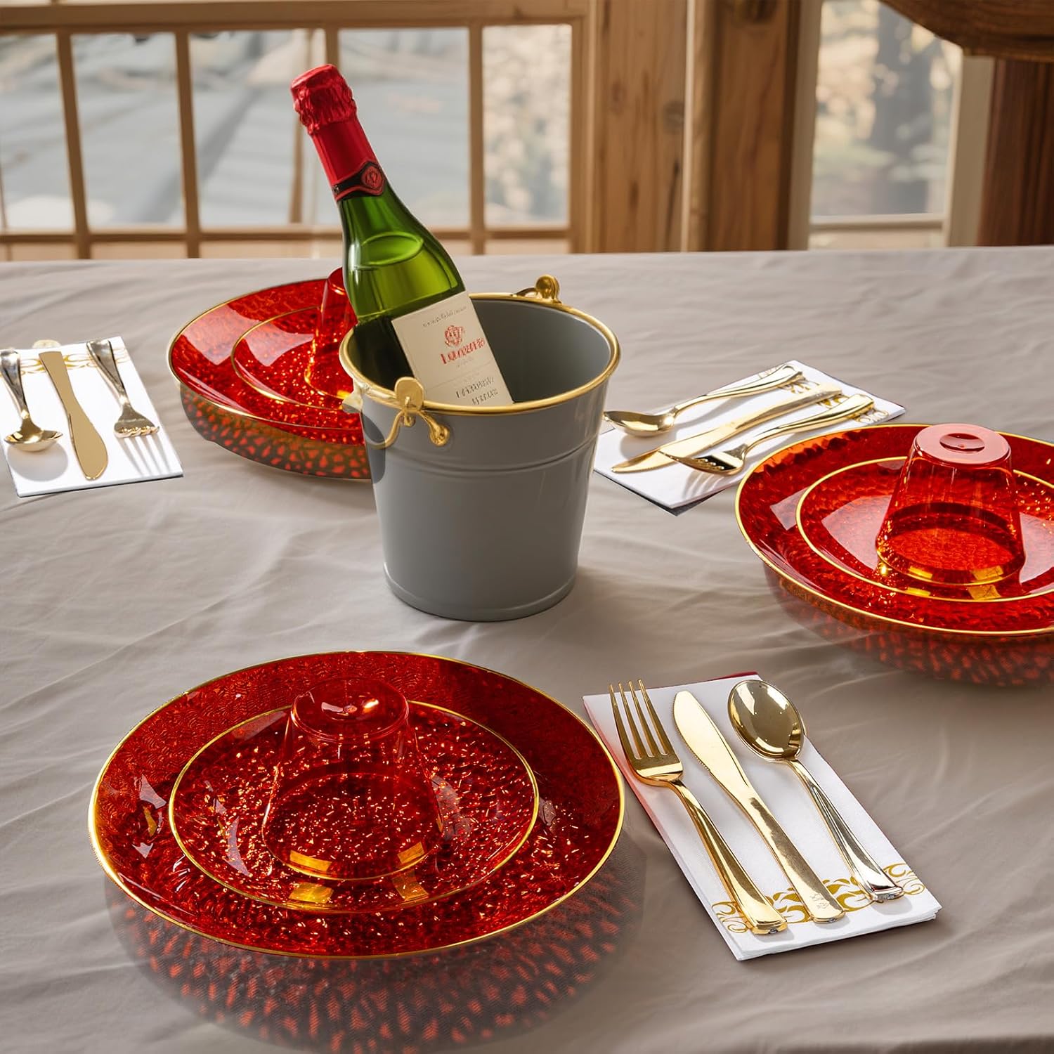 DaYammi 350PCS Clear Red Gold Plastic Dinnerware Set for 50 Guests, Hammered Disposable Plates for Party, Include: 50 Dinner Plates, 50 Dessert Plates, 150 Gold Silverware, 50 Napkins, 50 Cups
