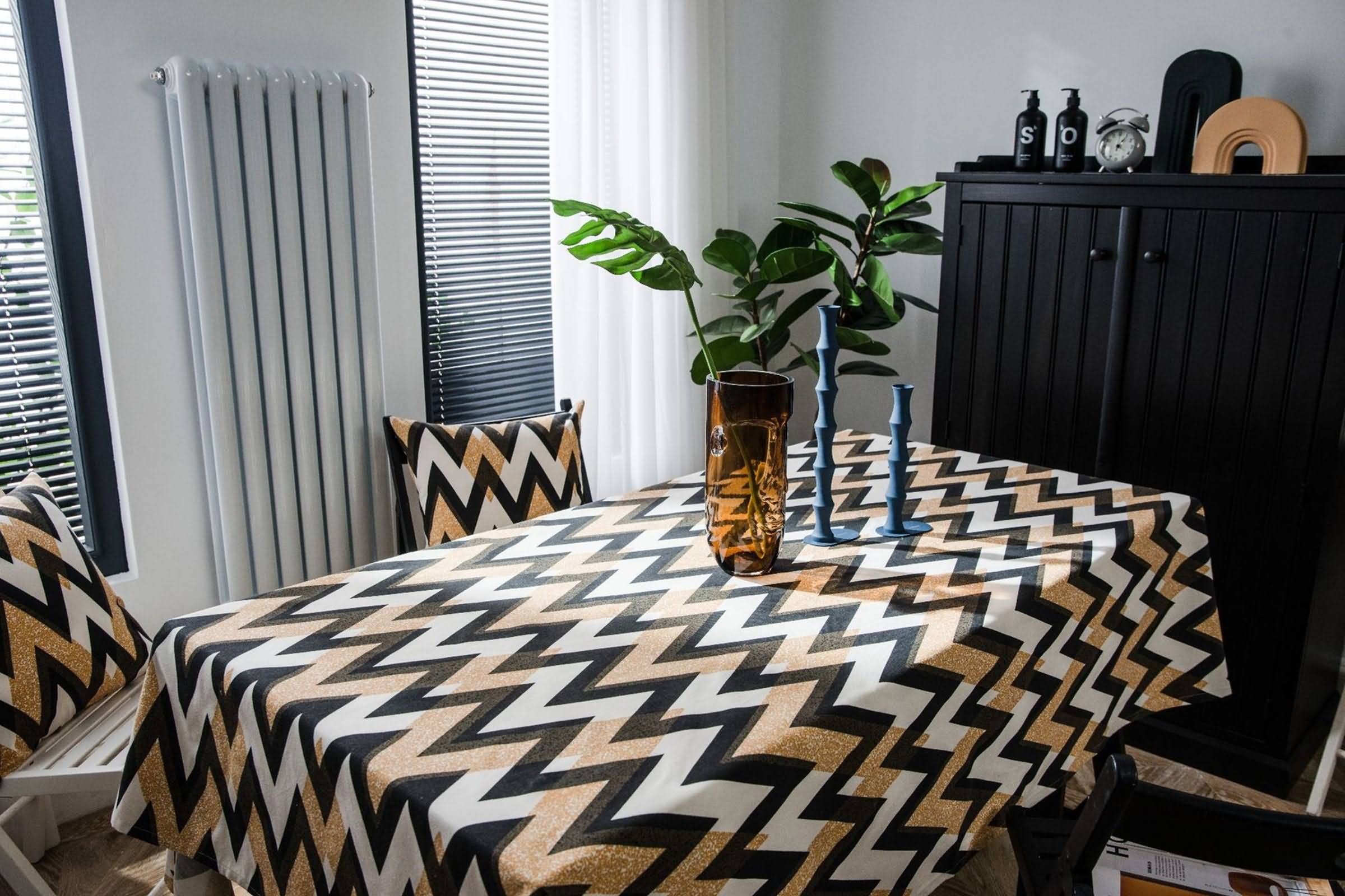 Obrus orientalny obrus dom geometryczny tekstylny nadruk obrus dekoracyjny obrus na stół wewnątrz bawełna len złoty czarny dekoracja stołu 140 x 200 cm