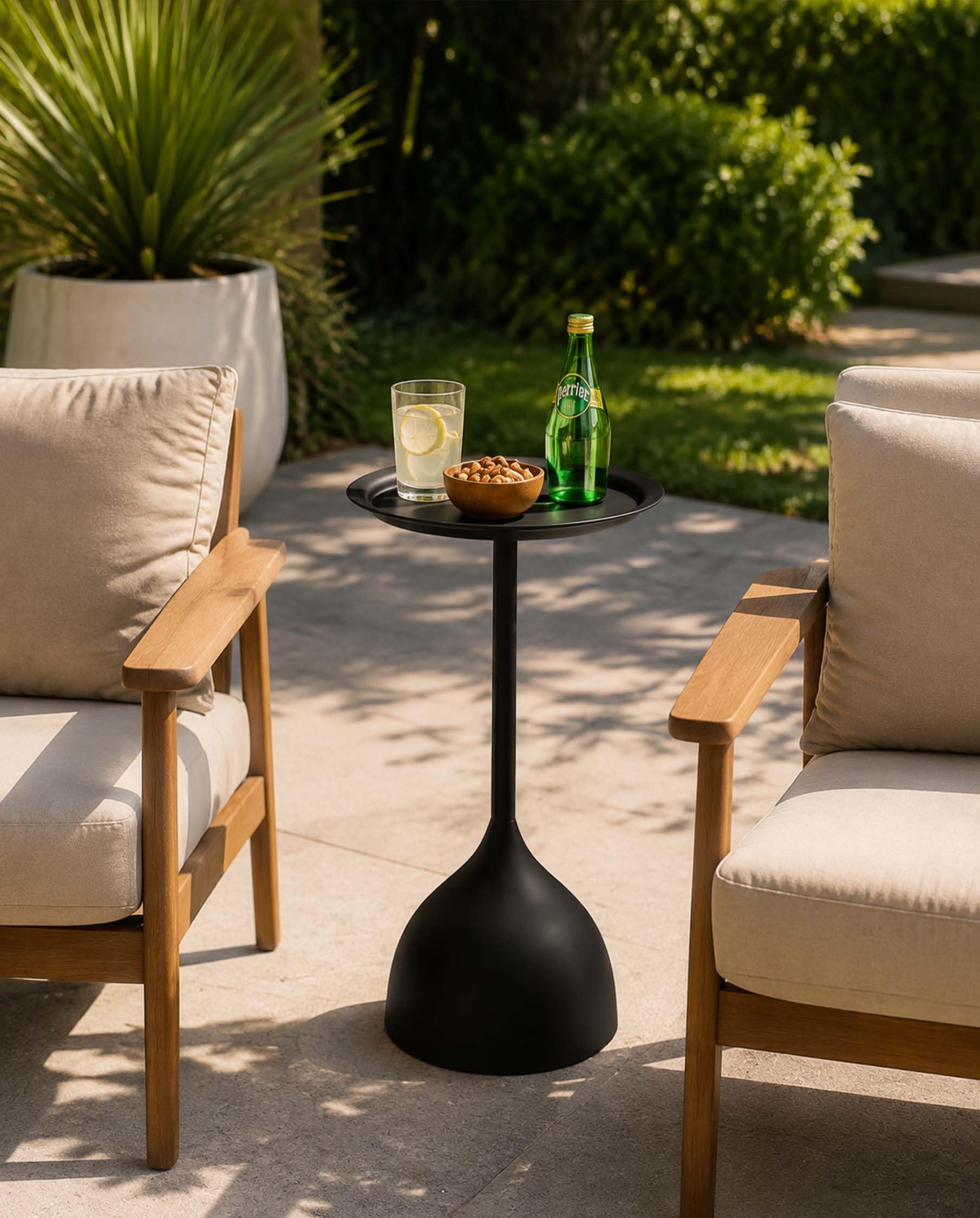 Juego de 2 mesas auxiliares al aire libre, metal impermeable, pequeña mesa de centro exterior, mesa de jardín, moderna, punta de sofá, mesa de salón, balcón, terraza e interior, Ø40 cm, color