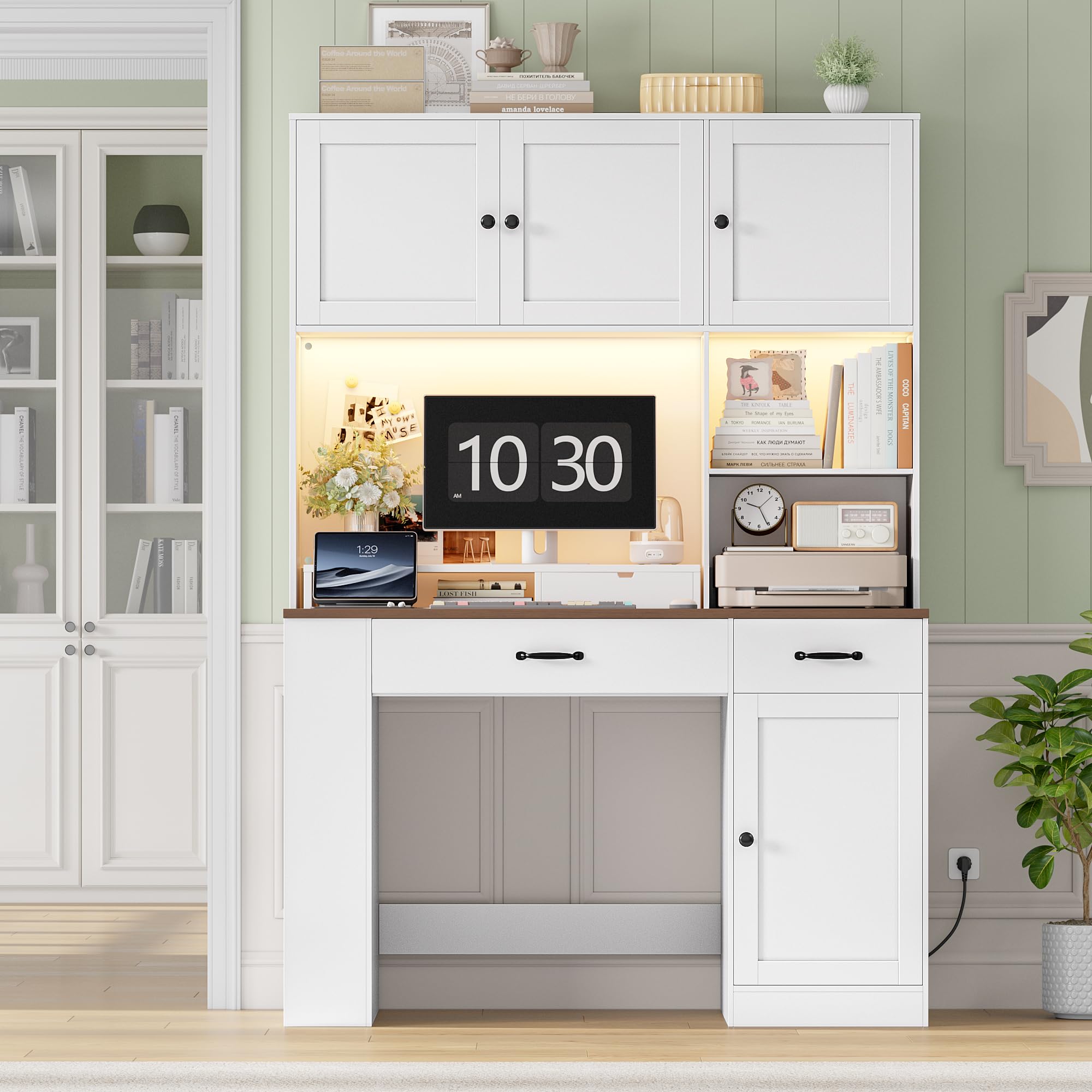 FirFurd 180cm Scrivania con Cassetti, Scrivania Gaming con Luci a LED e Prese, Scrivanie con 3 Ante, con Libreria a 2 Ripiani, Ripiani Regolabile, per Studio, Ufficio, Cameretta, 120x50x180cm, Bianco