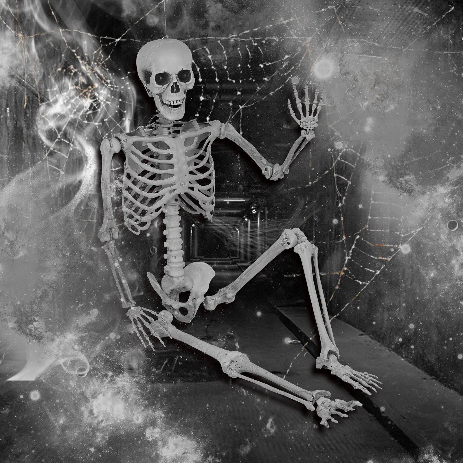 Szkielet naturalnej wielkości na Halloween, 2024, możliwy szkielet całego ciała, wiszący szkielet, dekoracja na Halloween z 7 ruchomymi przegubami, sufit, rekwizyty na Halloween, upiorna dekoracja