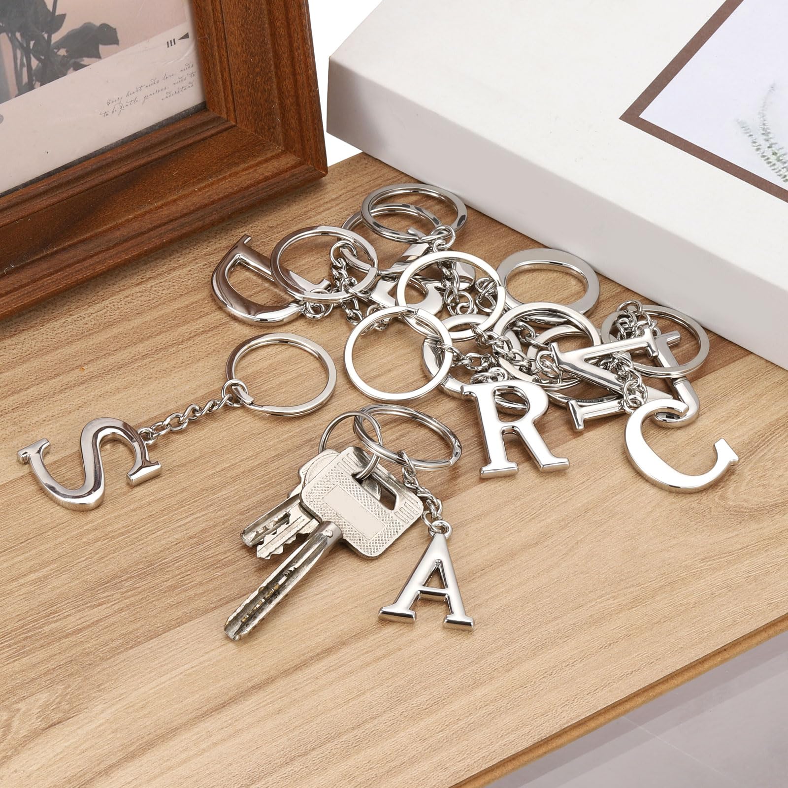 Porte-clés Tour Eiffel Paris Avec Lettre De L'alphabet - Modèle Lettre S, Hauteur 4,5 Cm, Totale 8,5 Cm - Métal Lisse, Design Plat