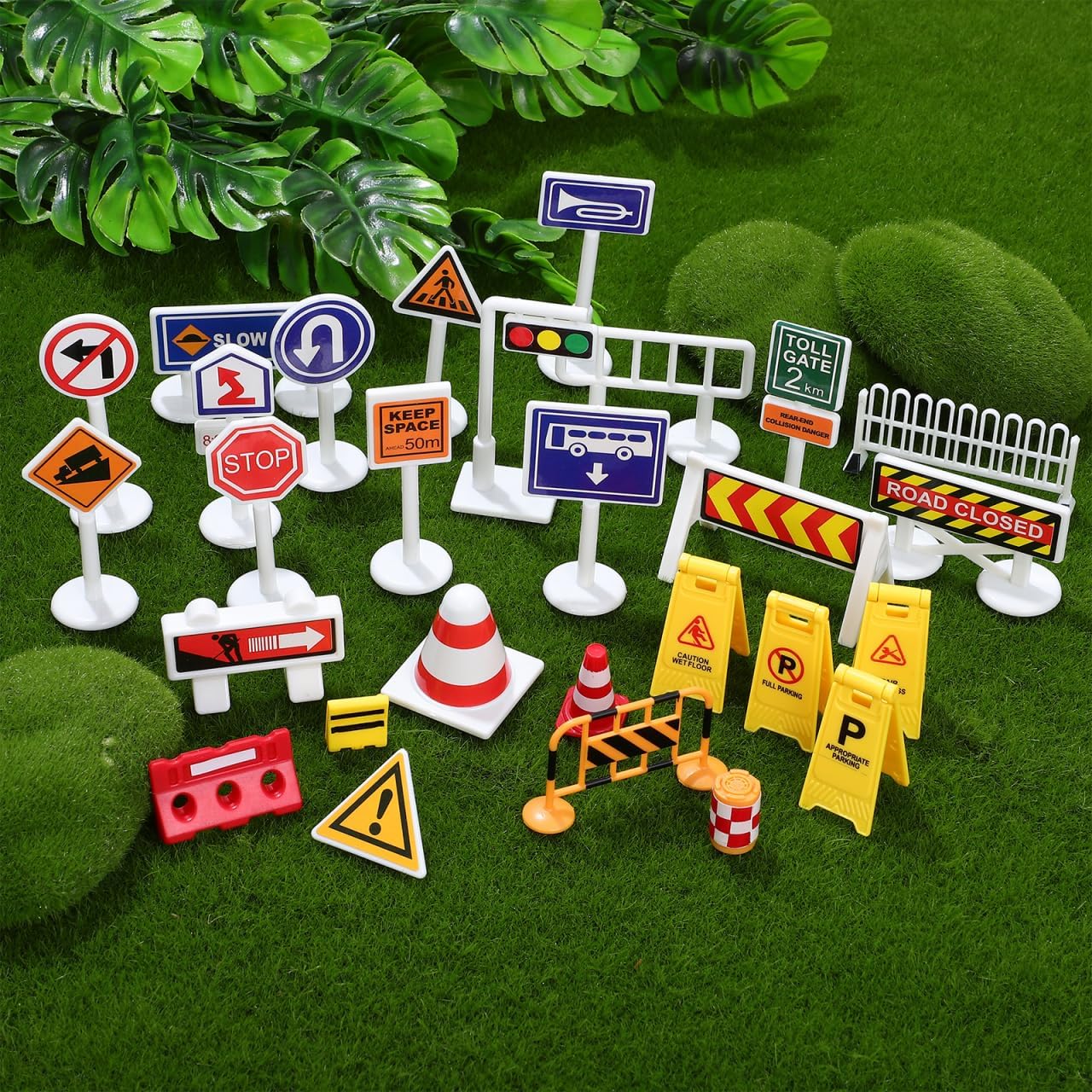 Toddmomy 1 Set Traffic Signs for Kids, Mini Stop Signs Street Road Sign for Educational Preschool Train Cars Track Accessories