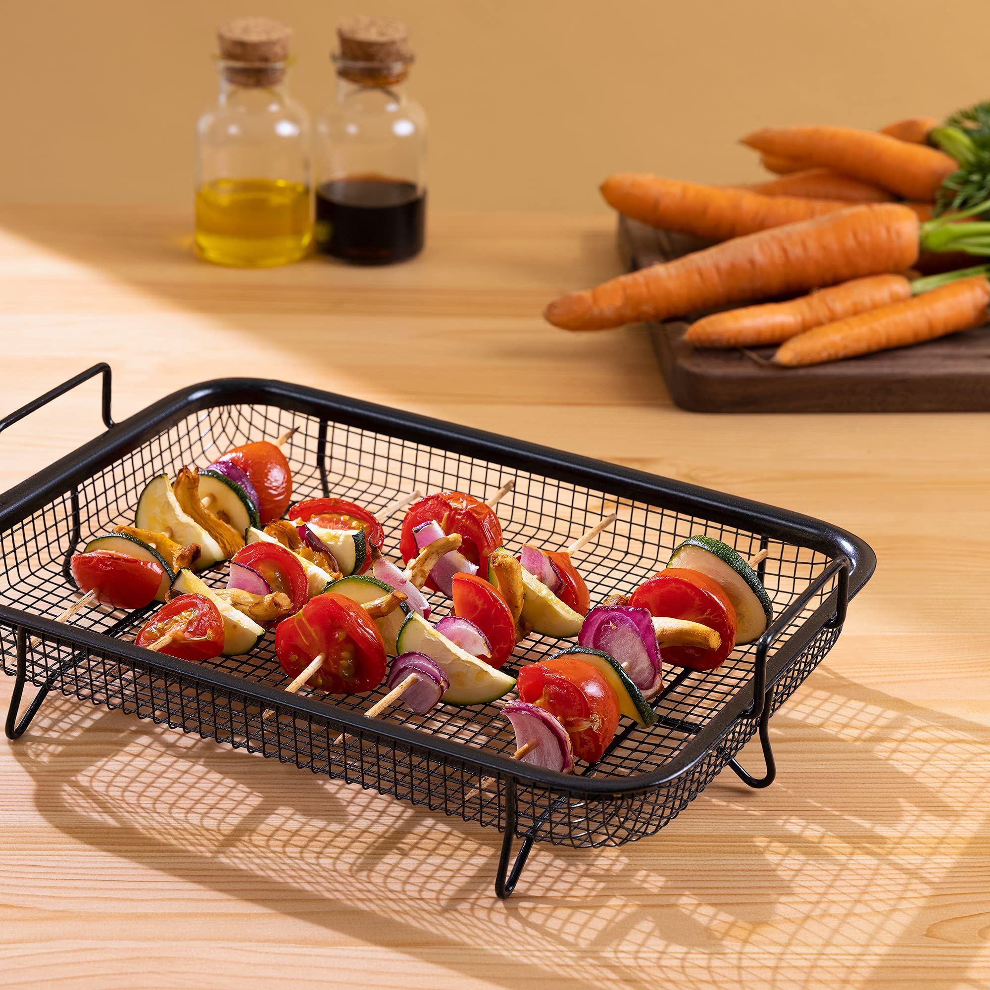 Navaris Grillkorb Gitter für Backofen - 32 x 22,5 cm Grill Korb aus Edelstahl - Schale für Pommes Gemüse Chicken Nuggets - Antihaftbeschichtung