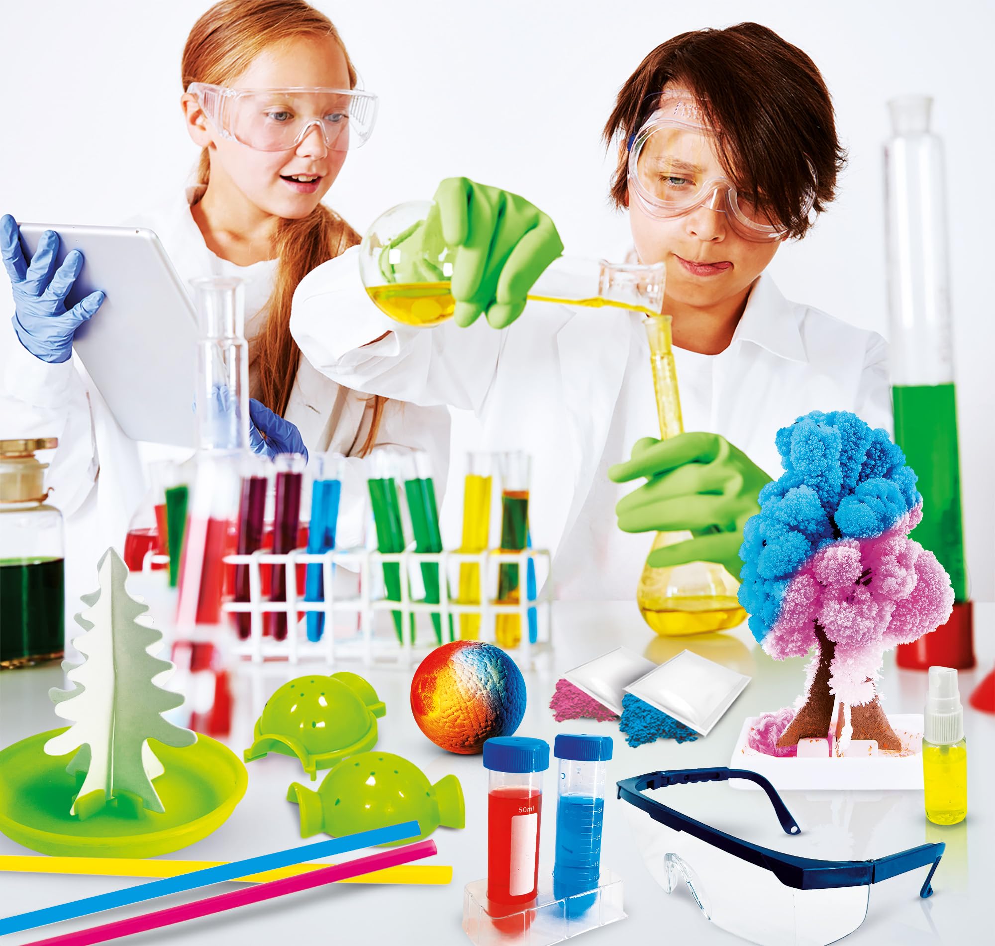 Lisciani I'm A Genius Super Reactions - 30 experiencias científicas para niños a Partir de 8 años - Estuche químico - Kit de Ciencia Infantil - Juego Educativo científico - Idea de Regalo de