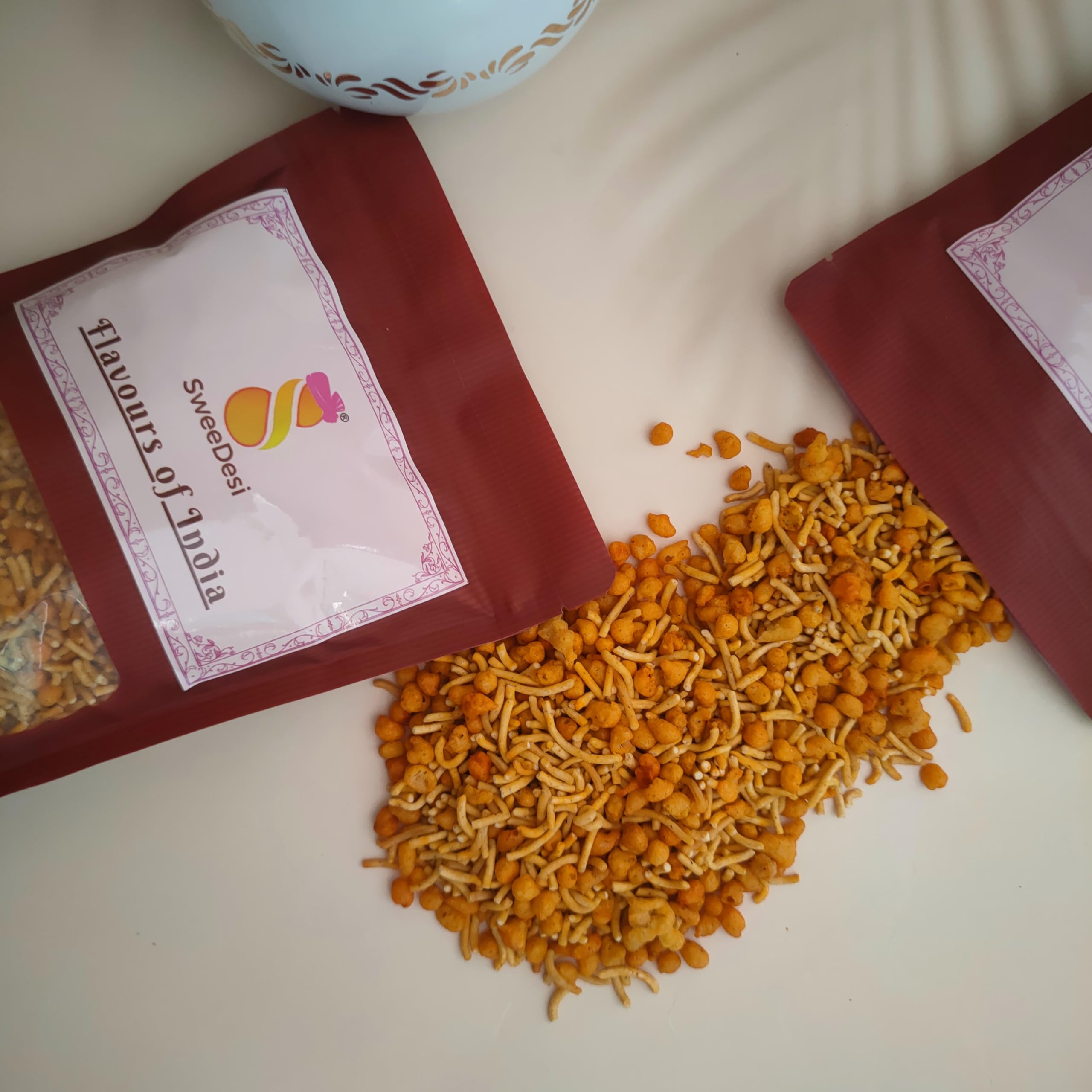 Poha Namkeen - Made in GroundNut Oil | No Palmolein Oil | No Preservatives | Fresh Indian Namkeen | Tasty Sev Bhujia made in Peanut oil | Premium Sev Directly from Indore | 250gm | Shark Tank India Brand (B0BRQND9PQ) Amazon Price History, Amazon Price Tracker