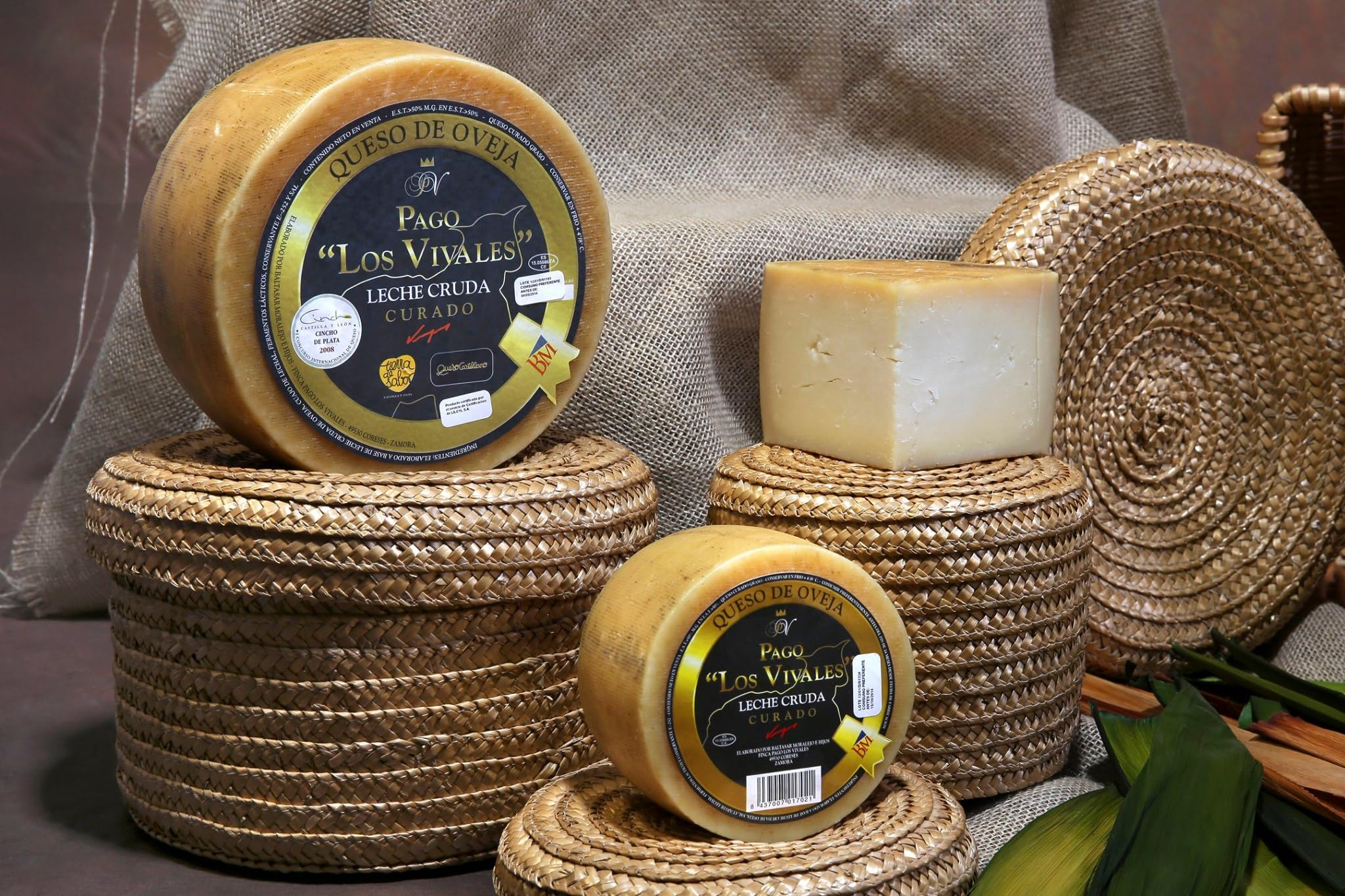 Queso de Oveja Curado Los Vivales – Leche Cruda, 6-8 meses, Pieza 2,7 kg, Medalla Oro World Cheese Awards