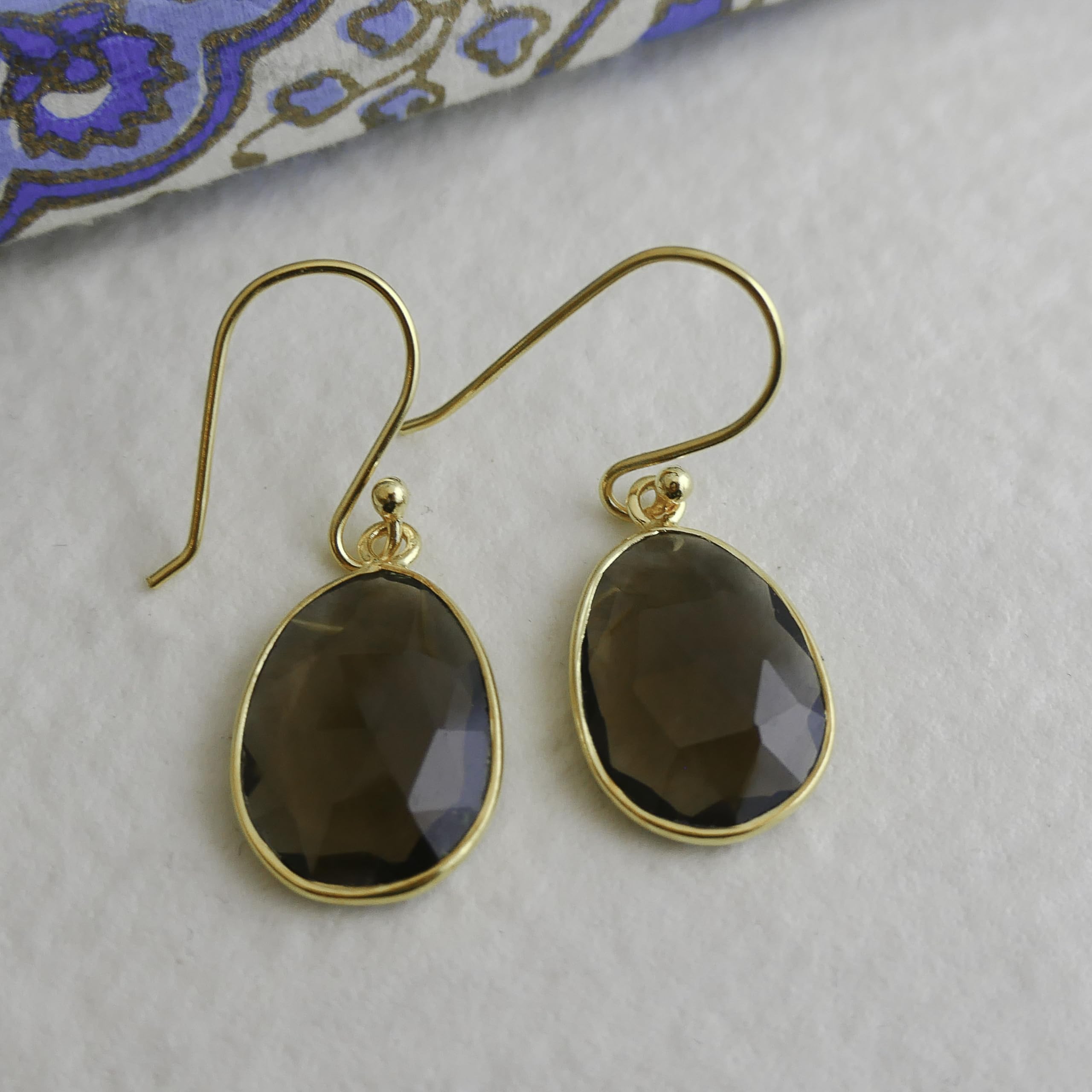 Orecchini Pendenti in Argento Sterling 925 Placcato Oro con Quarzo Fumé Naturale - Design Elegante e Raffinato per Donna - Gemme a Forma Libera Sfaccettate