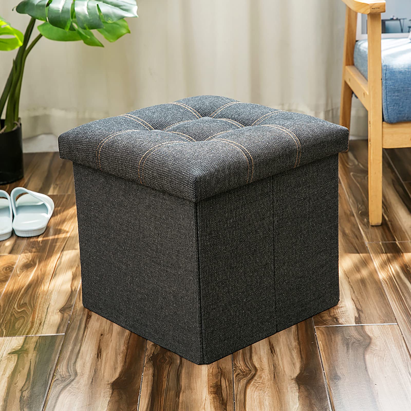 Tabouret repose-pieds en denim pour optimiser votre coin lecture avec ce pouf coffre pliable