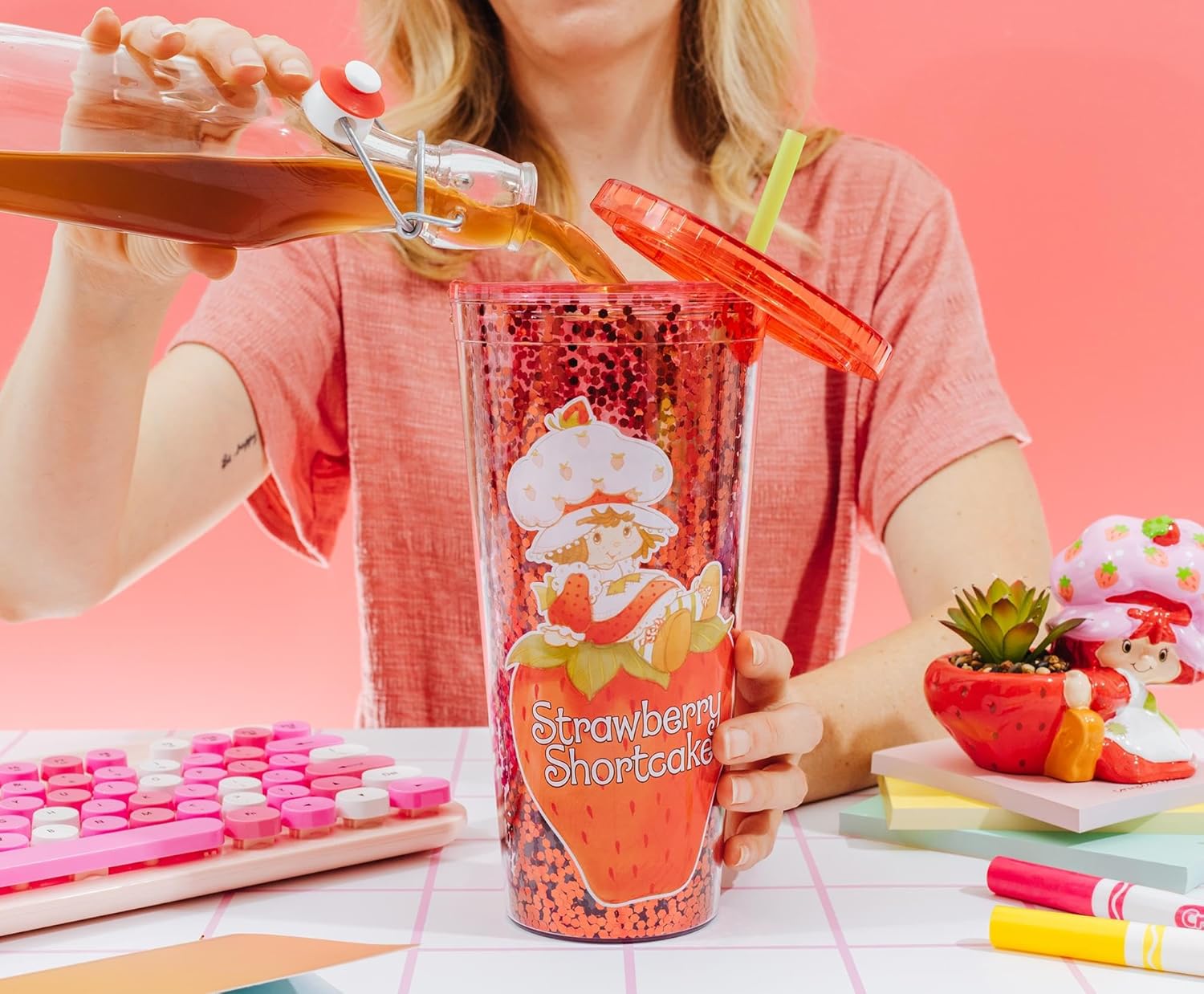 Silver Buffalo Strawberry Shortcake Confetti Cold Cup, 32 Ounces - Image 6