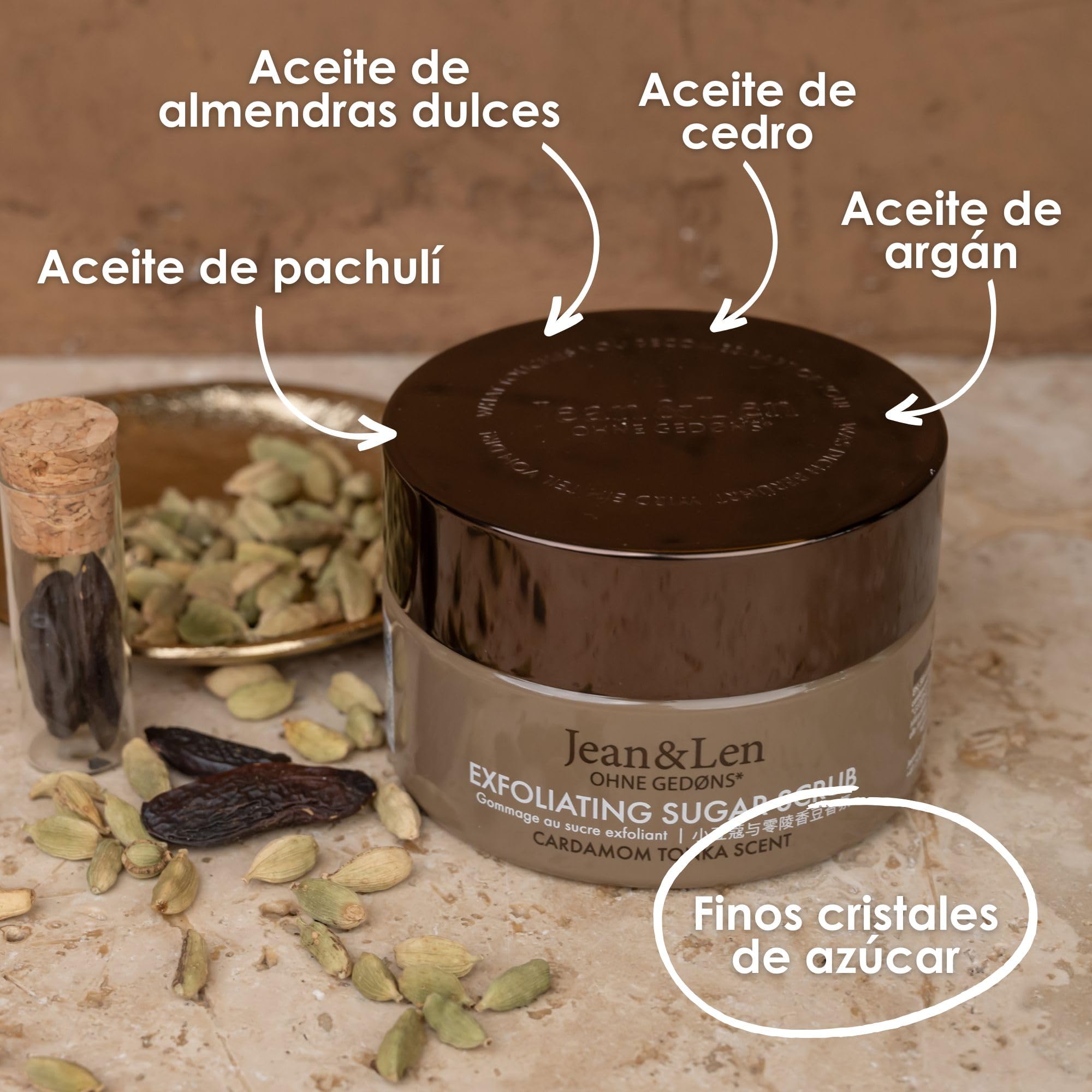 Jean & Len Exfoliating Sugar Scrub Cardamom & Tonka, para una experiencia de limpieza aromática, con aceites nutritivos, bonito tarro, exfoliante de azúcar y aceite sin parabenos ni siliconas, 200 ml