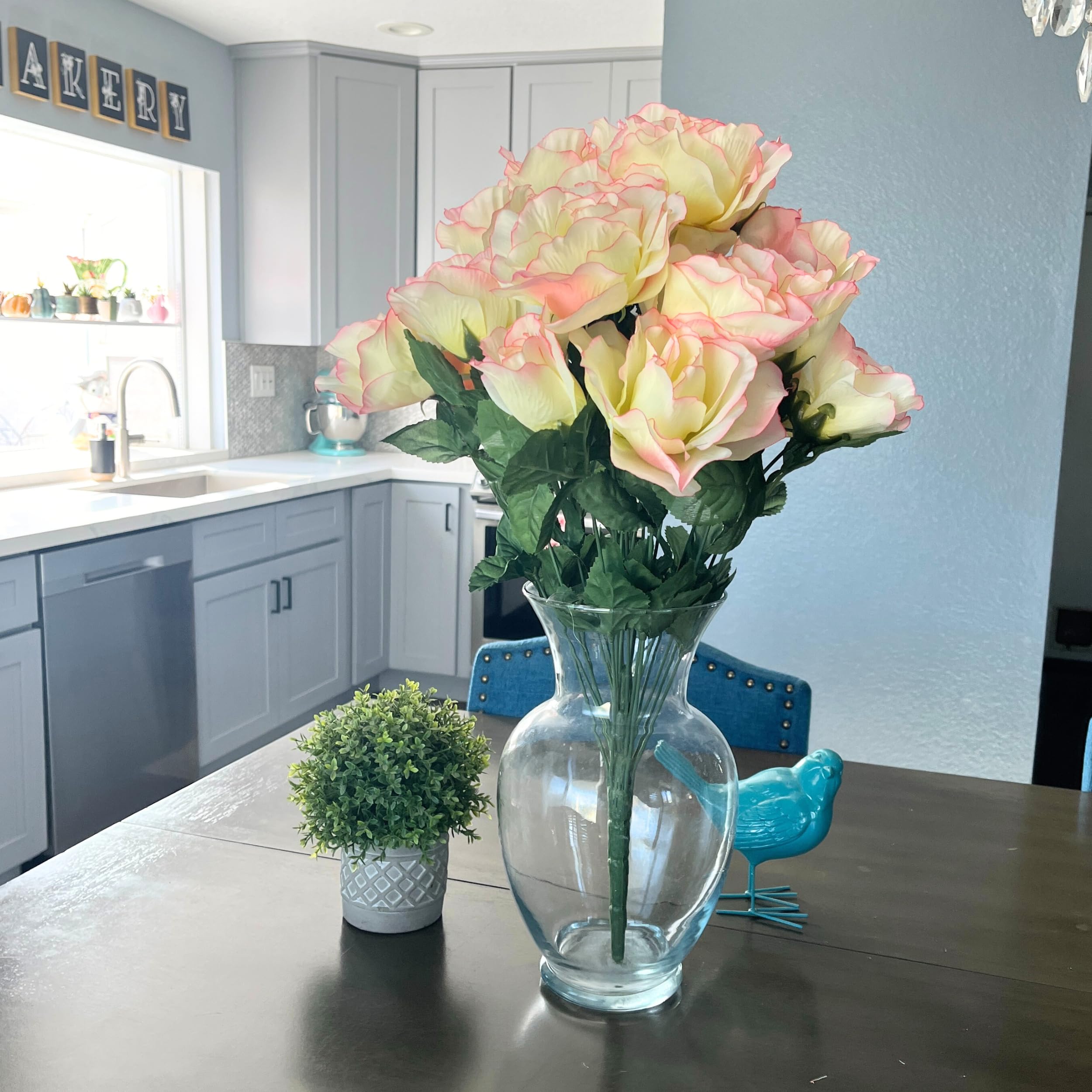 DRW Croix De Fleurs Artificielles Cimetière, Saints, Anniversaires Roses Blanches Et Rouges 83 X 55 X 15 Cm