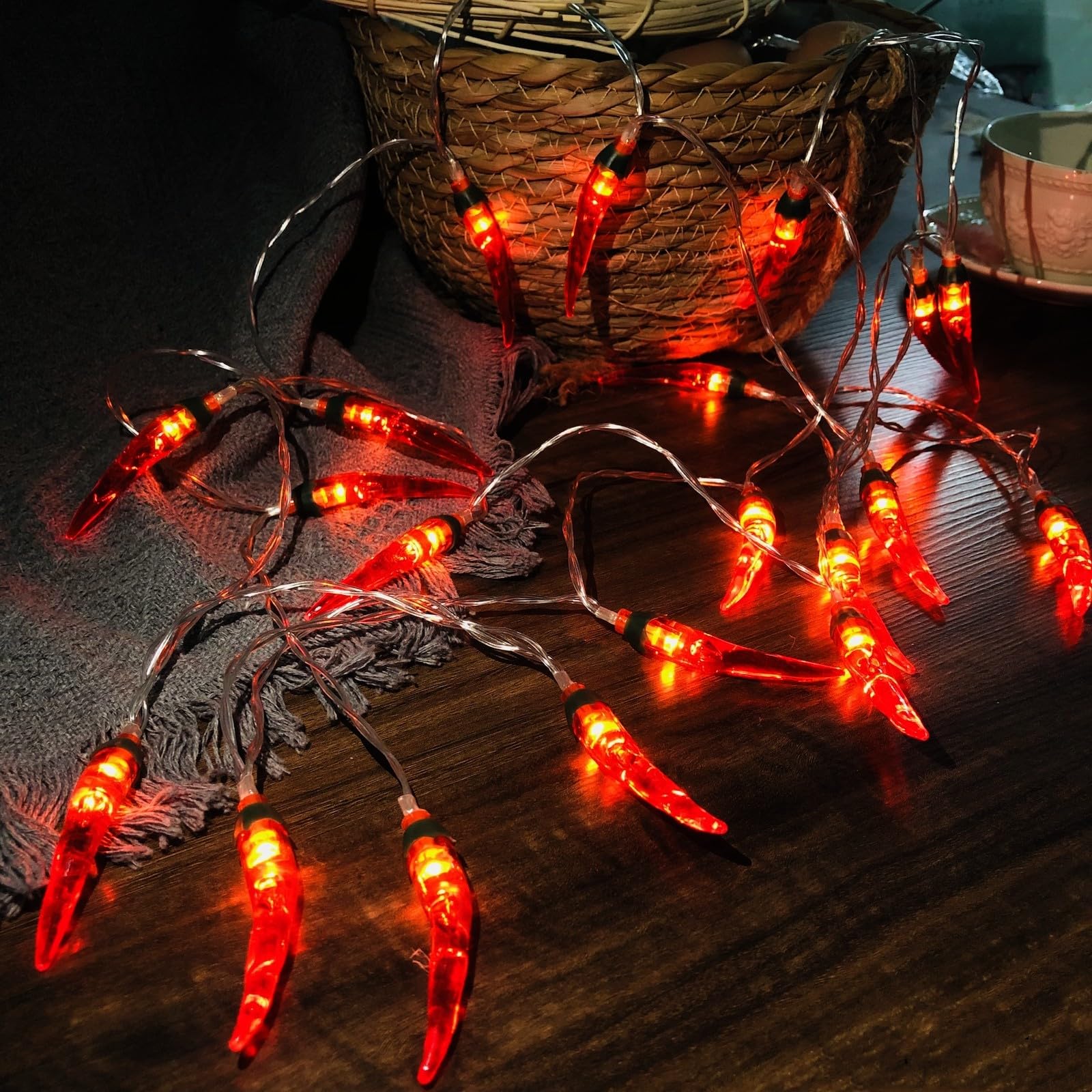 Riaxuebiy Chili String Lights 3m 20LED Red Chili Pepper Lights USB Powered Chili Decor Night Light for Party Garden Christmas Thanksgiving Day Decoration (Red Chili)