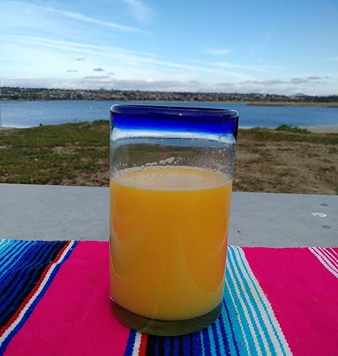 Miniatura 4 de Dos Sueños Vasos mexicanos soplados a mano, juego de 6 vasos con bordes azul cobalto (14 onzas cada uno)