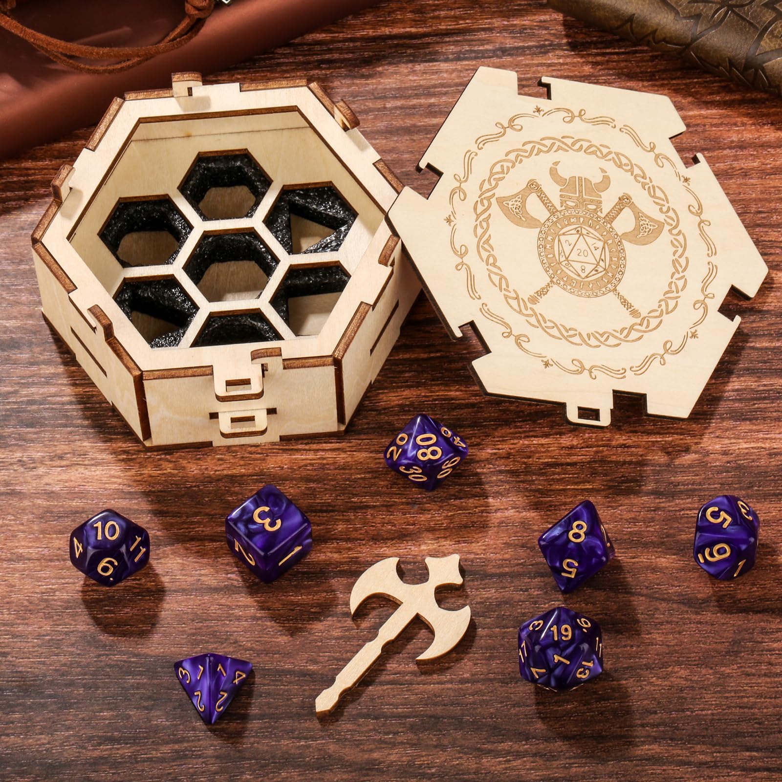 Würfel Box Aufbewahrung, 7 Polyedrische Würfel, D&D Zubehör, Holz Hexagon Wikinger Muster mit Axt, Rollenspiele Satz, Würfelbox DND, Geschenke für Tabletop Spieler