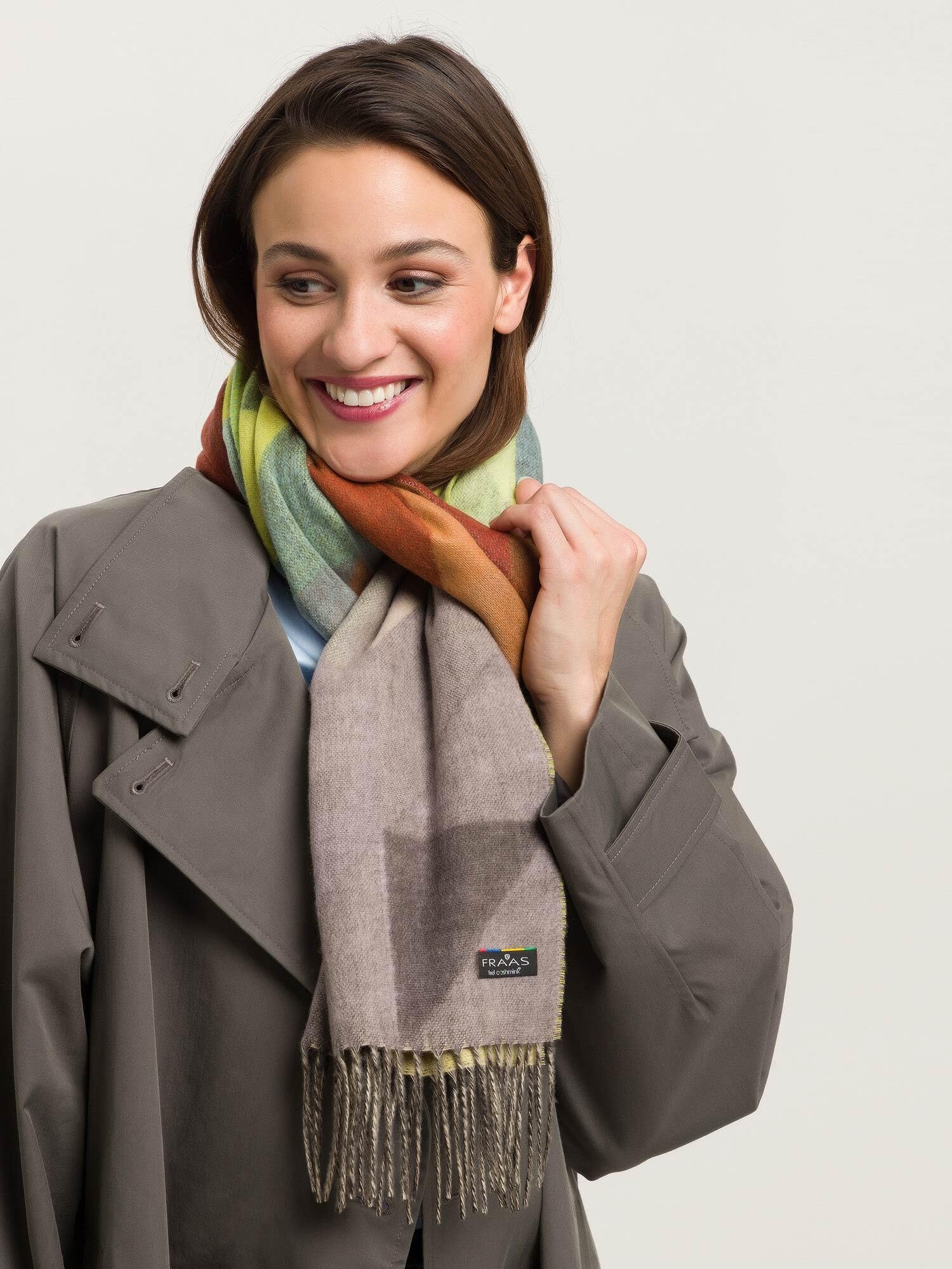 FRAAS Cashmink Schal 44 x 200 cm - Weicher als Kaschmir - Made in Germany - Schal mit graphischem Muster für Damen - Perfekt für Herbst und Winter Misty Blue