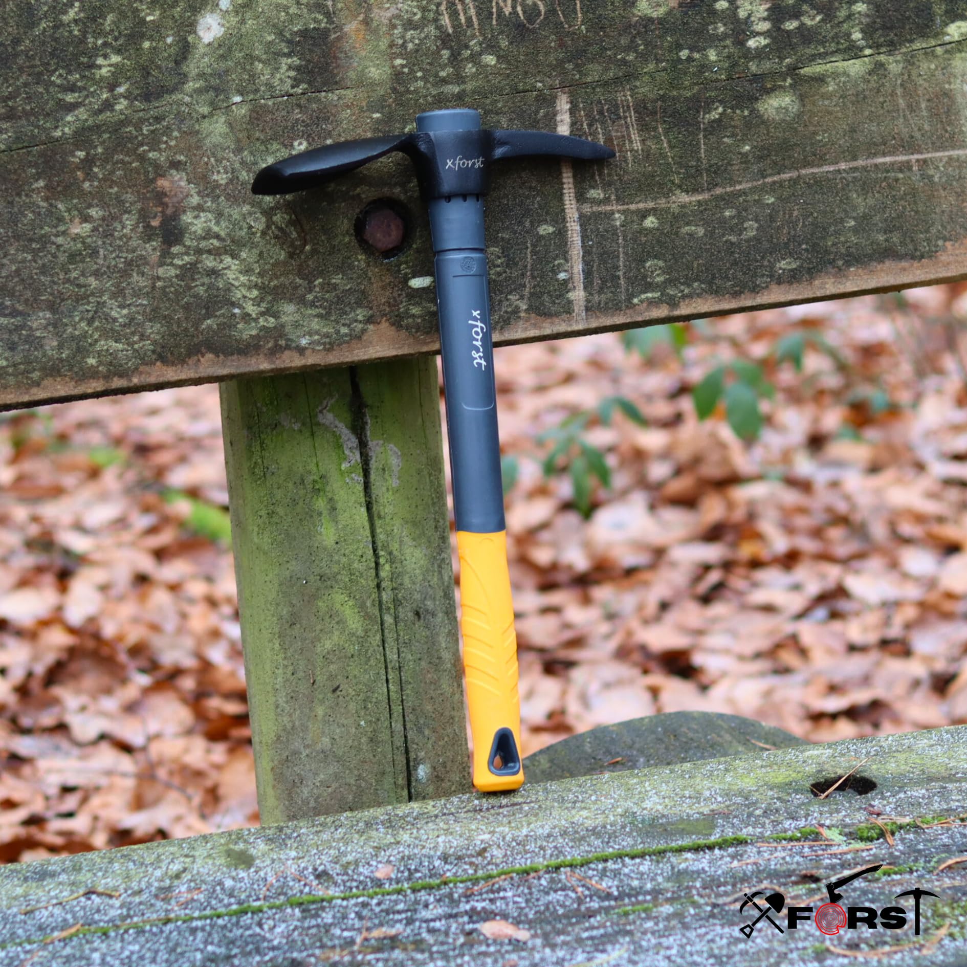 Xforst Piccolo piccone X-M3A – Piccone da giardino con manico in fibra di vetro e testa in acciaio – Piccola zappa per giardino, campeggio, piante e aiuole – 40 cm – Durevole ed ergonomico