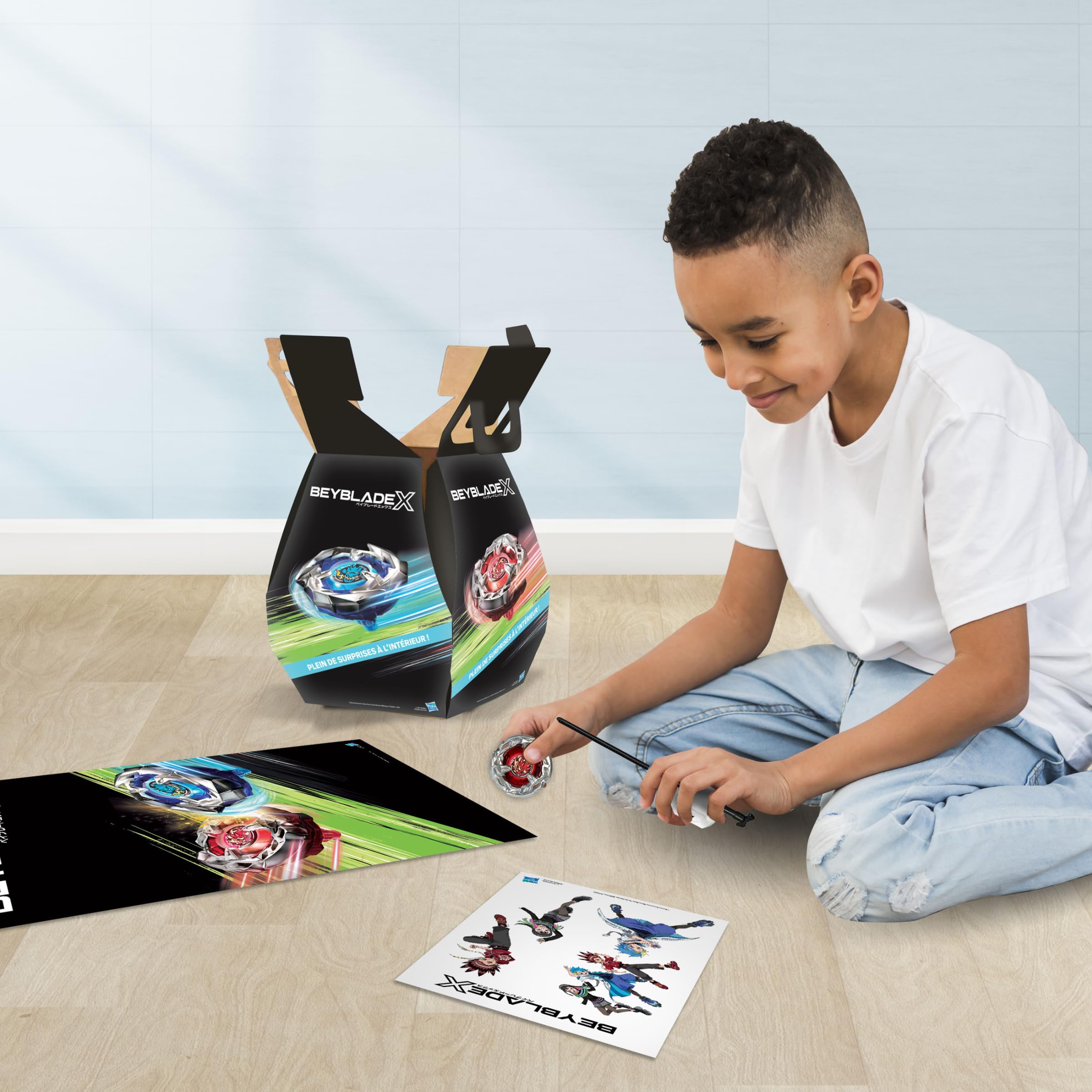 Boîte Surprise Beyblade Hasbro - Toupie, Lanceur, Stickers Et Poster - Combat Hyper Vitesse Dès 8 Ans