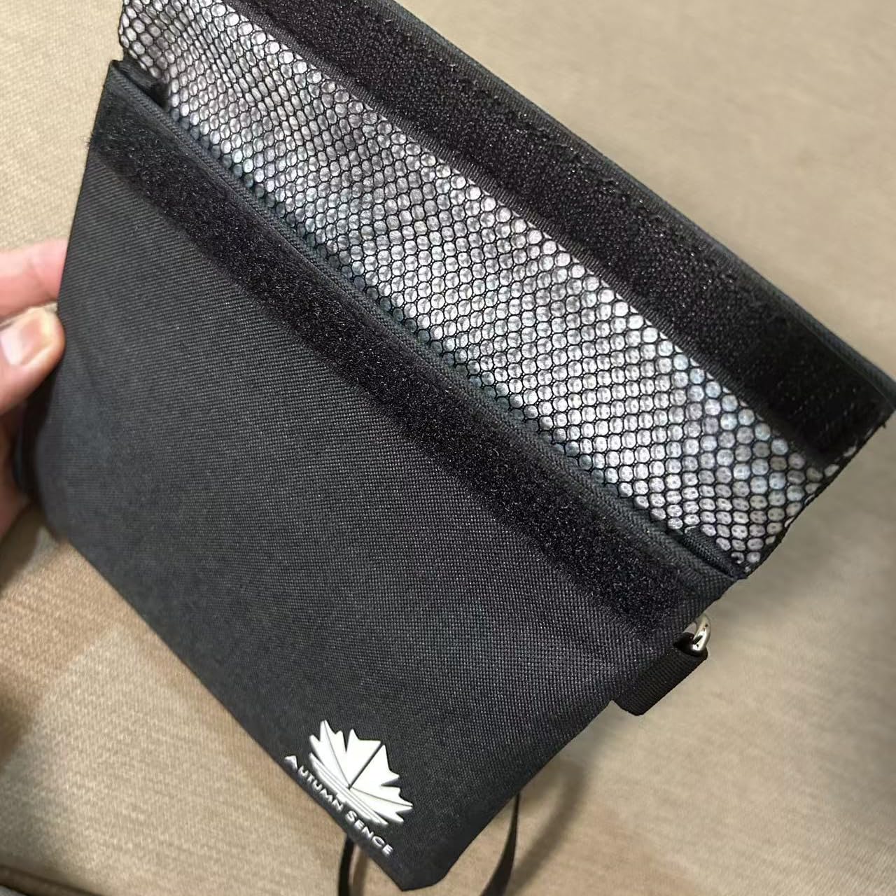 Bolsa a prueba de olores de 7x6 pulgadas, el olor apestoso y maloliente en un saco de almacenamiento hermético con forro de carbono, contenedor premium sin olor con divisor de malla