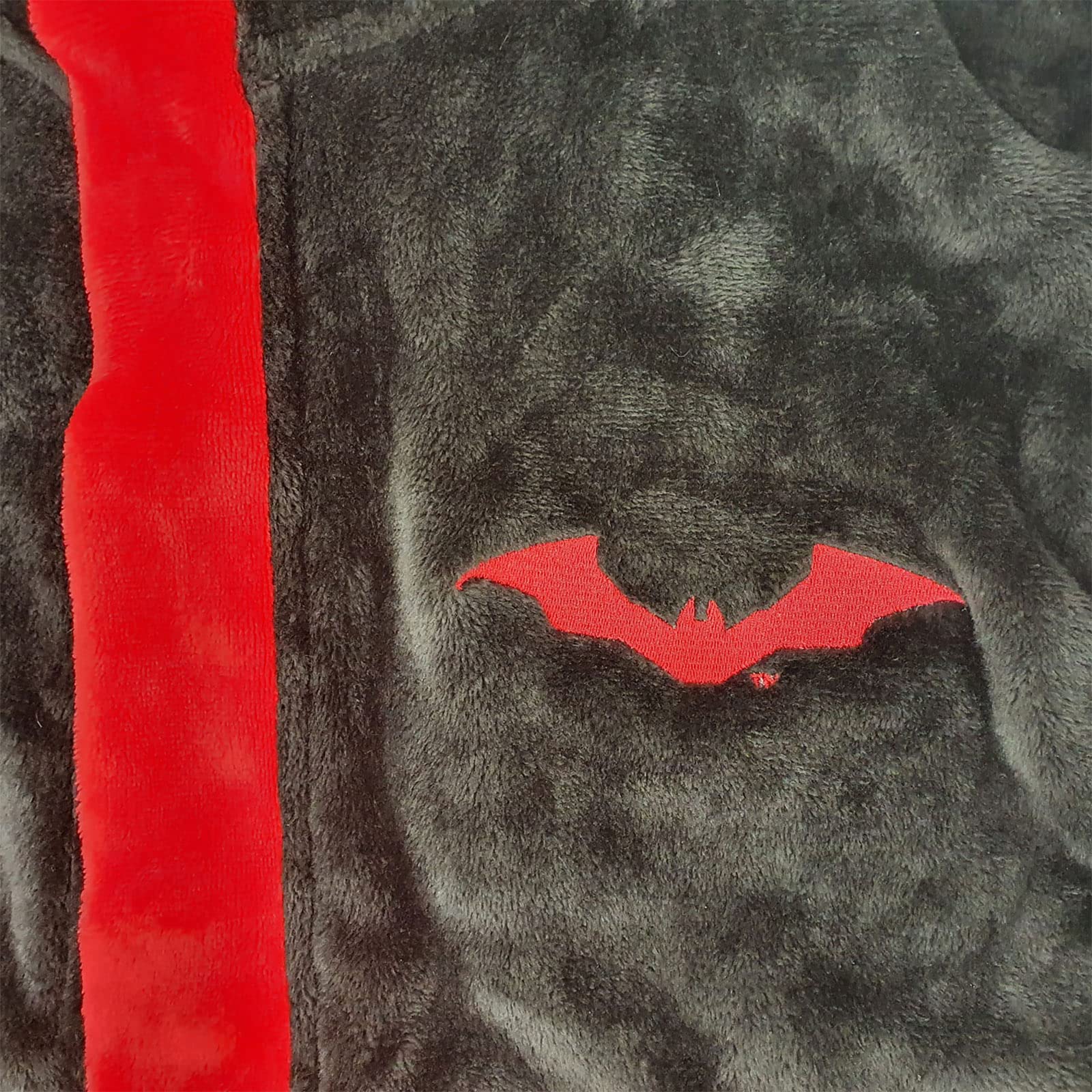 Elbenwald Bademantel - verschiedene Film, Serien Motive Batman, Minions und Doctor Who 95 cm - 111 cm Länge Mehrfarbig