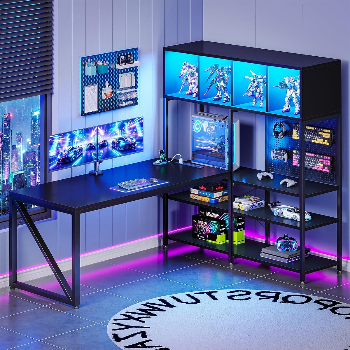 Escritorio para juegos en forma de L AODK 63"con pantalla Hutch y escritorio grande, negro | Luces LED, tomas de corriente, estante de exhibición para torre de PC, tablero de clavijas, estantes de almacenamiento, diseño reversible para juegos y oficina en casa