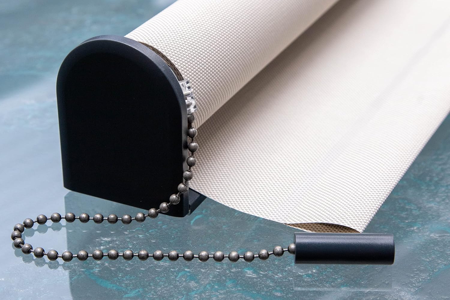 Modern Shade Xpress The Defined Collection Screen