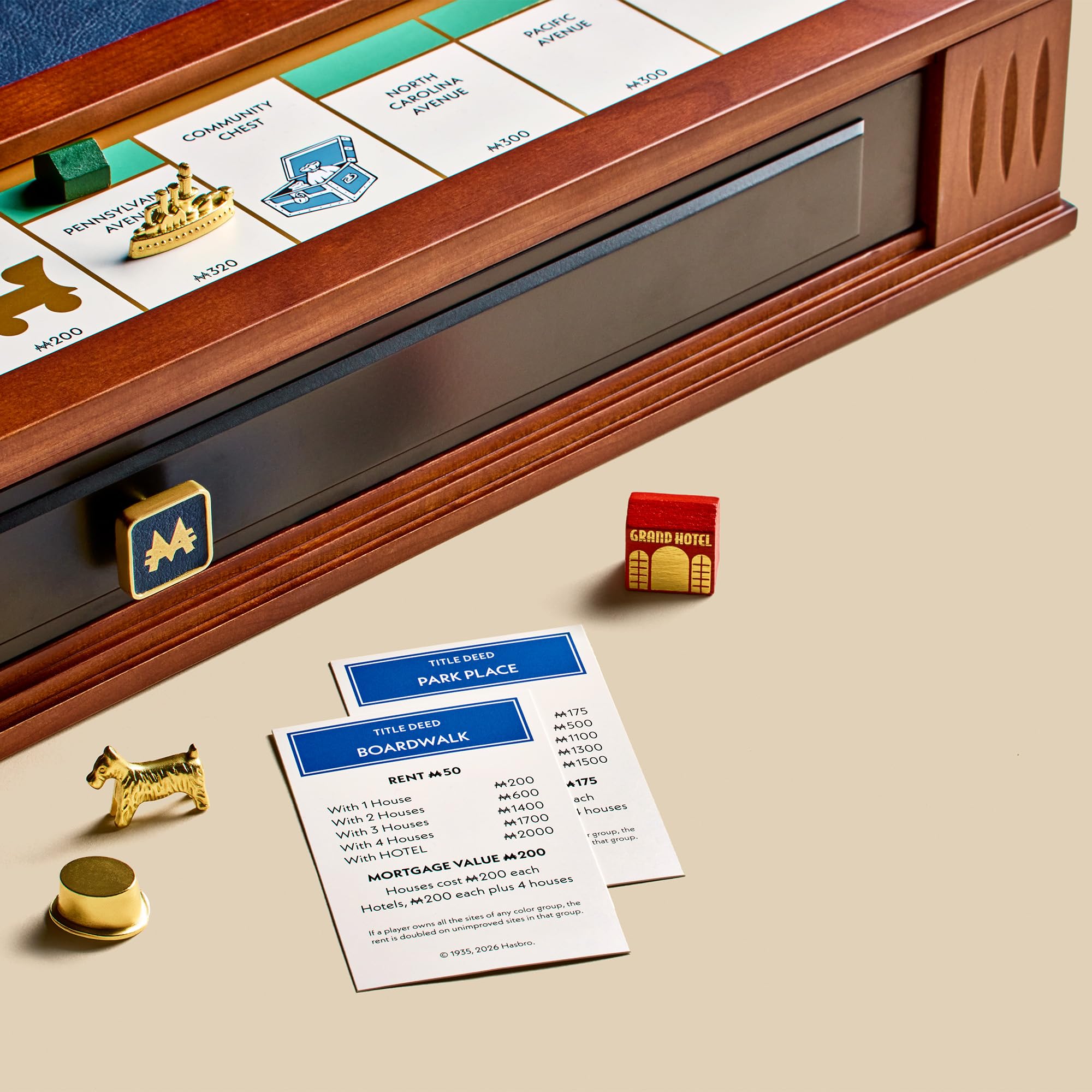 Amazon.com: WS Game Company Monopoly Legacy Edition, Cherry Wood