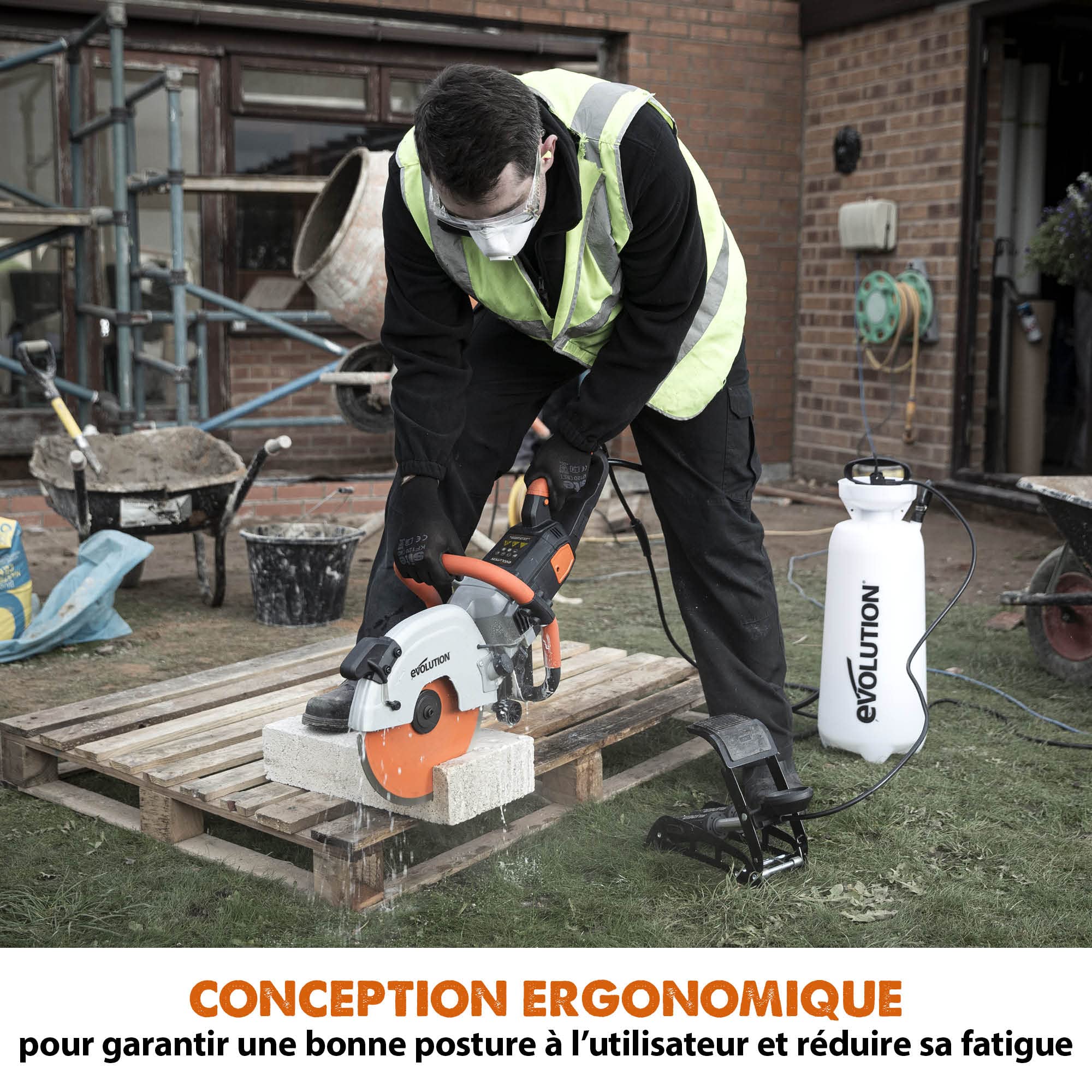 Evolution Power Tools Scie à Béton Dépoussiérage à l'eau, Pour couper le Béton, Pierre, Brique - 2400W électrique, pas de Gaz, 115mm de Coupe, Lame Diamant Premium 300mm - R300DCT+
