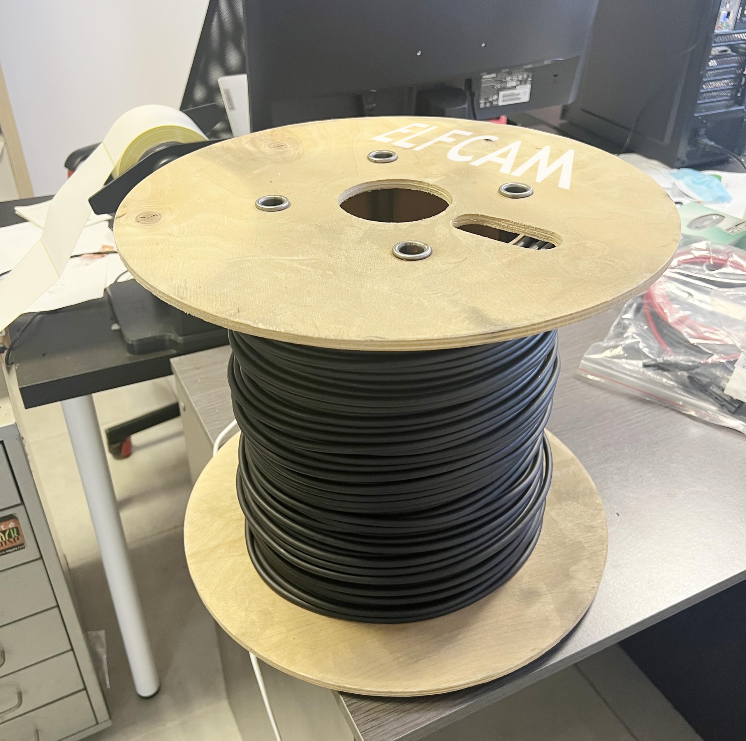 Elfcam® - 100 m Cavo Struttura Libre 250 µm 12 fili - Fibra ottica multimodale OM4 - MV - LSZH