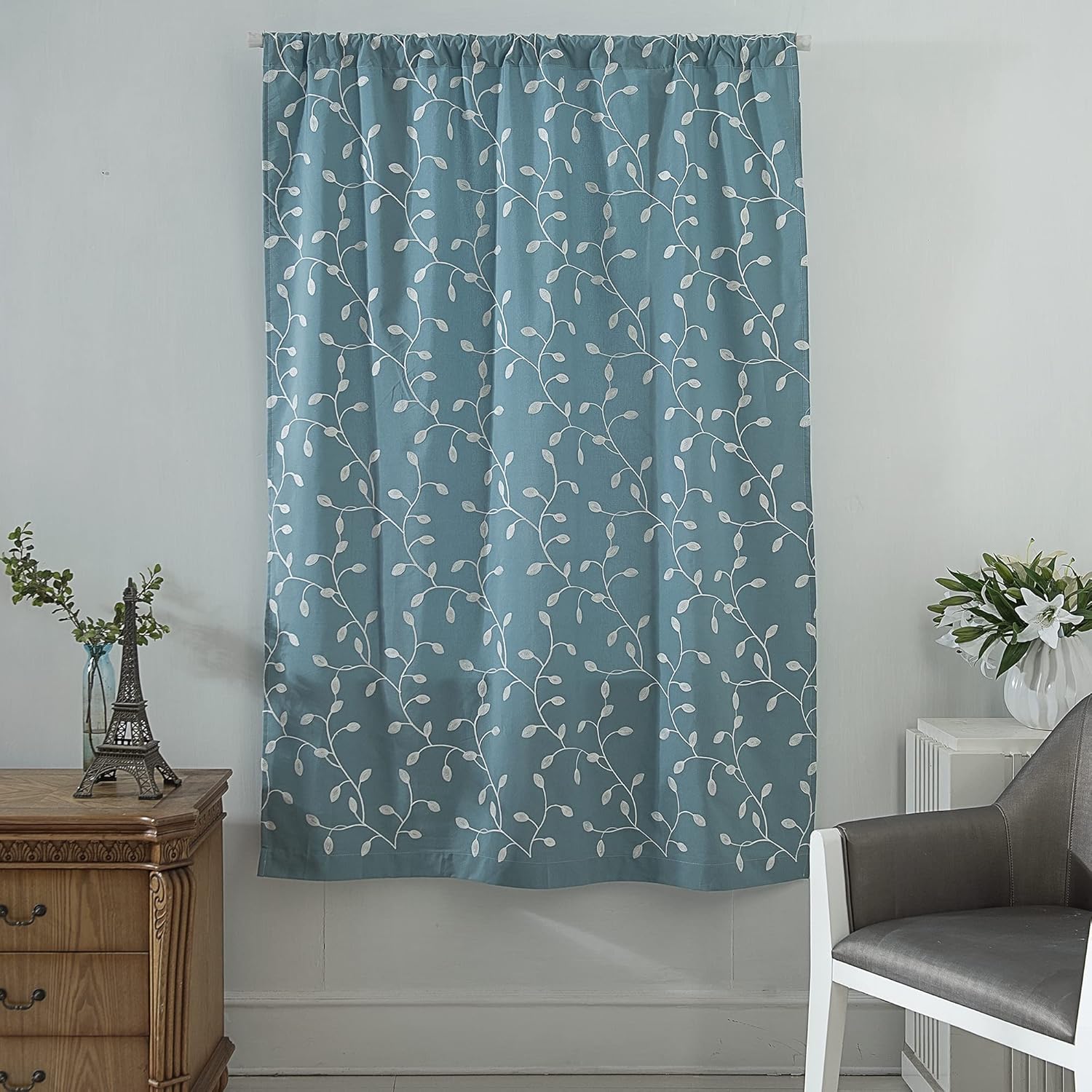 ブラックアウトフローラル刺繍ファームハウスタイアップシェードカーテン 断熱調節可能バルーンカーテン 小さなウィンドウロッドポケット用