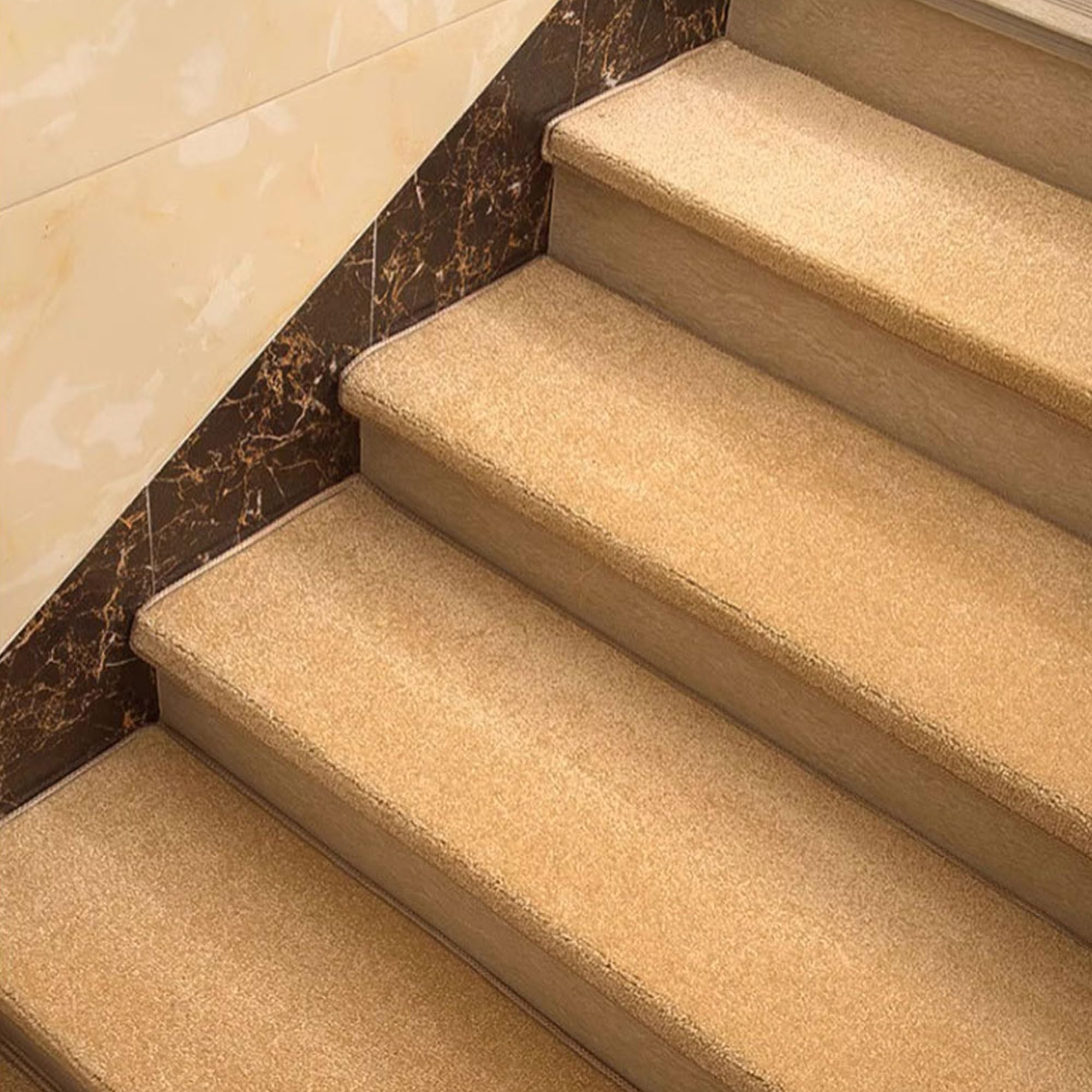 Rutschfeste Treppenmatte, selbstklebende Stufenmatten, abnehmbarer Treppenläufer, Teppich, Abdeckmatten für Kinder, ältere Menschen, Haustiere (75 x 26 cm, 7 Stück, Beige)