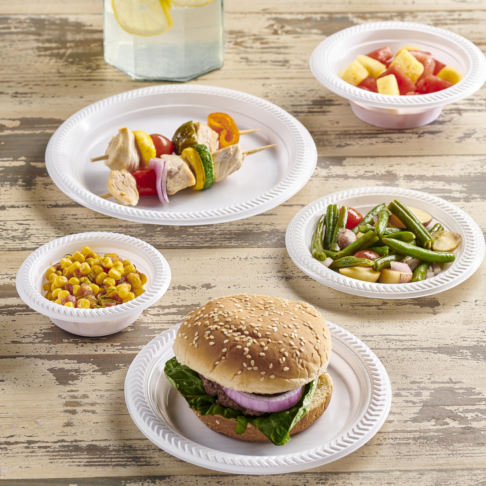 Amazon.co.jp: 白いプラスチックの円形プラスチック100枚6インチ食器