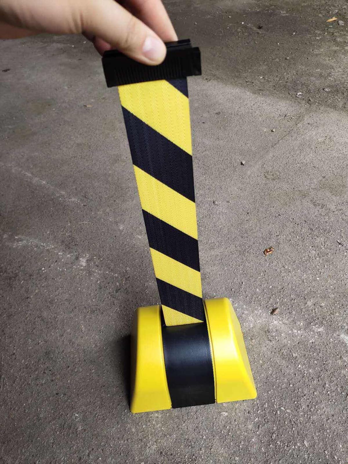 Cinturón De Barrera Retráctil De Pared De 1,98 M (6,5 Pies) con Cinta De Seguridad Amarilla/Negra. Sistema De Partición para Control De Multitudes. Cinturón De Precaución para Una
