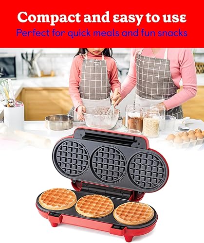 Miniatura 2 de Betty Crocker Mini máquina de gofres múltiple, aparato de cocina de 1200 W para el hogar y la cocina, hace 3 gofres a la vez, revestimiento