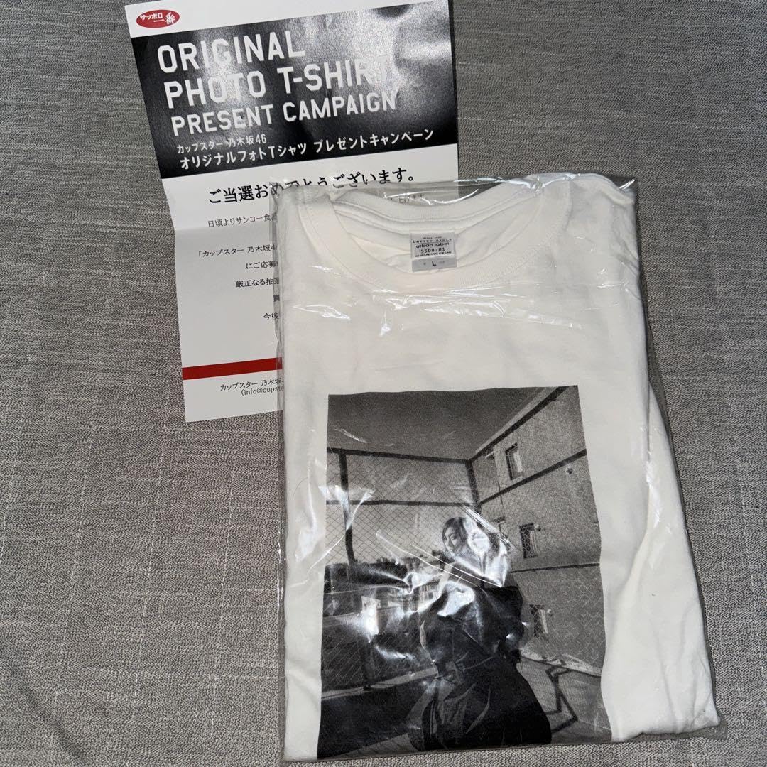 Amazon.co.jp: 当選書有 乃木坂46 カップスターグラフィックTシャツ  