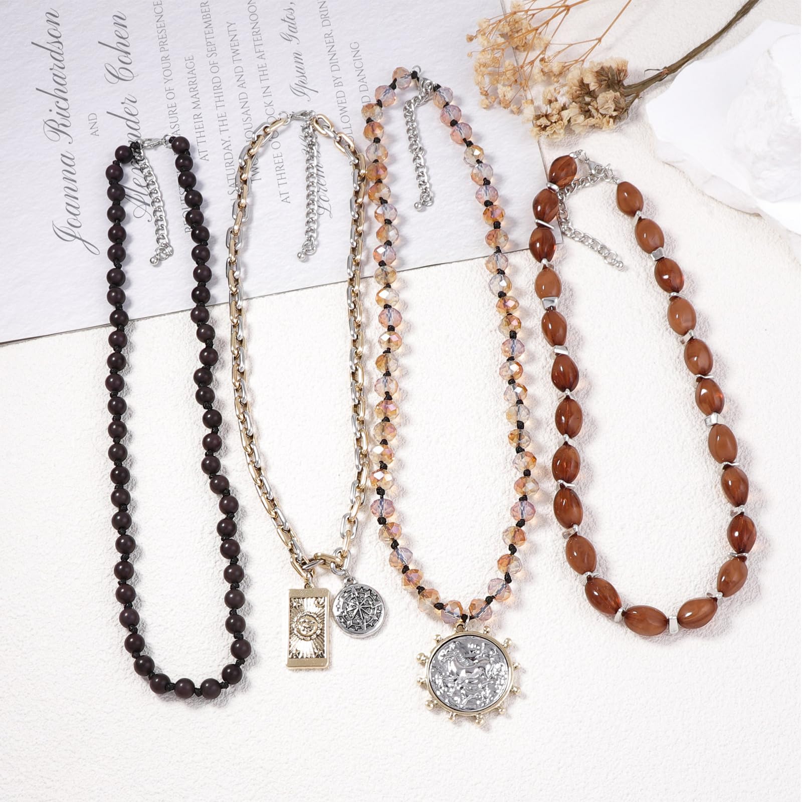 Collana con monete in rilievo multistrato retrò per le donne