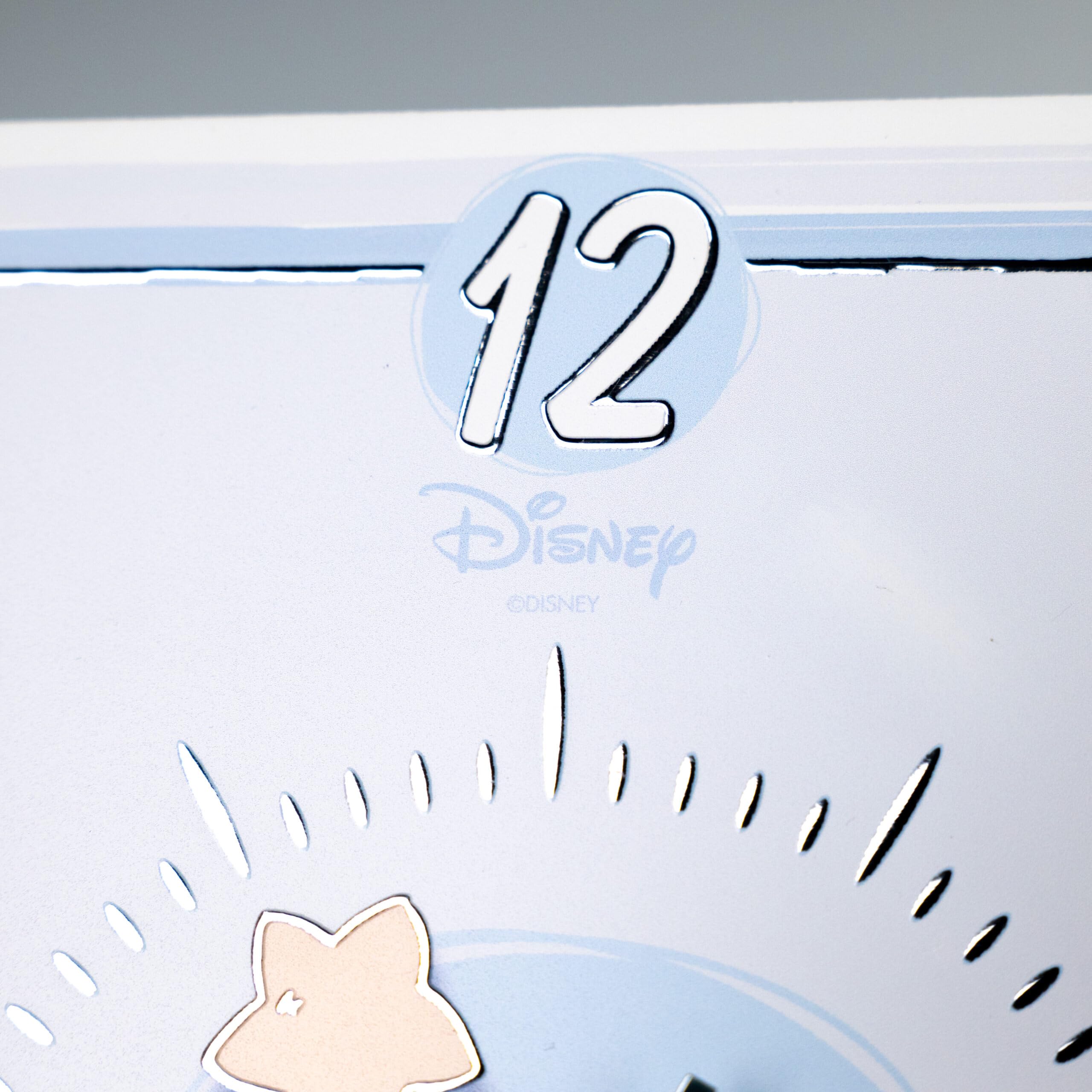 VALENTI & CO. - Disney Topolino - Orologio da tavolo o da appendere in legno con dettagli in argento - Idea Regalo Neonato o Regalo Battesimo - Orologio da parete per cameretta bambino