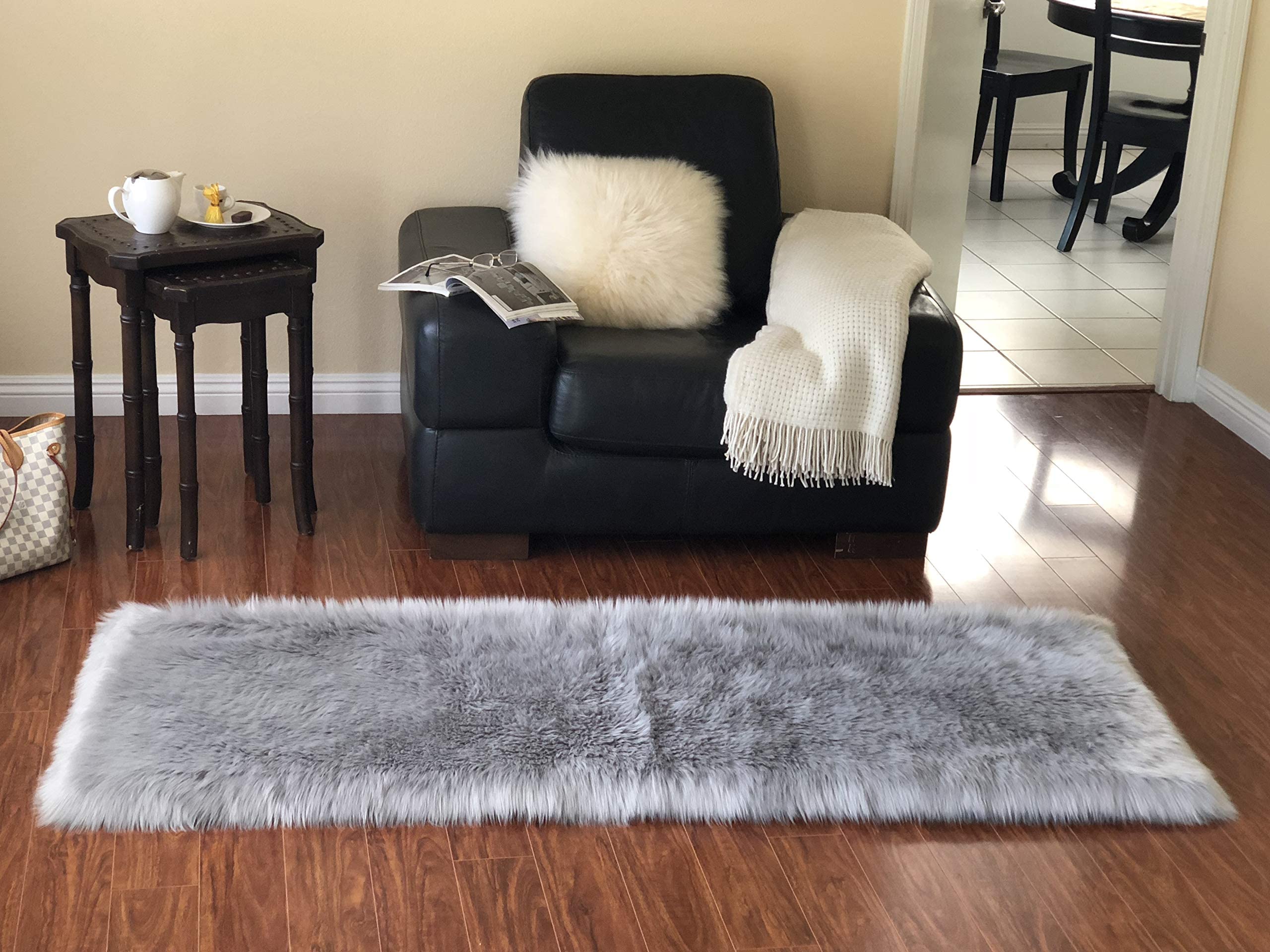 LAMBZY Faux Sheepskin Super Soft Hypoallergenic Rectangular Area Rug Plush Fur, Luxury Shaggy Silky Carpet for Bedrooms Rugs Living Room Kids Rooms