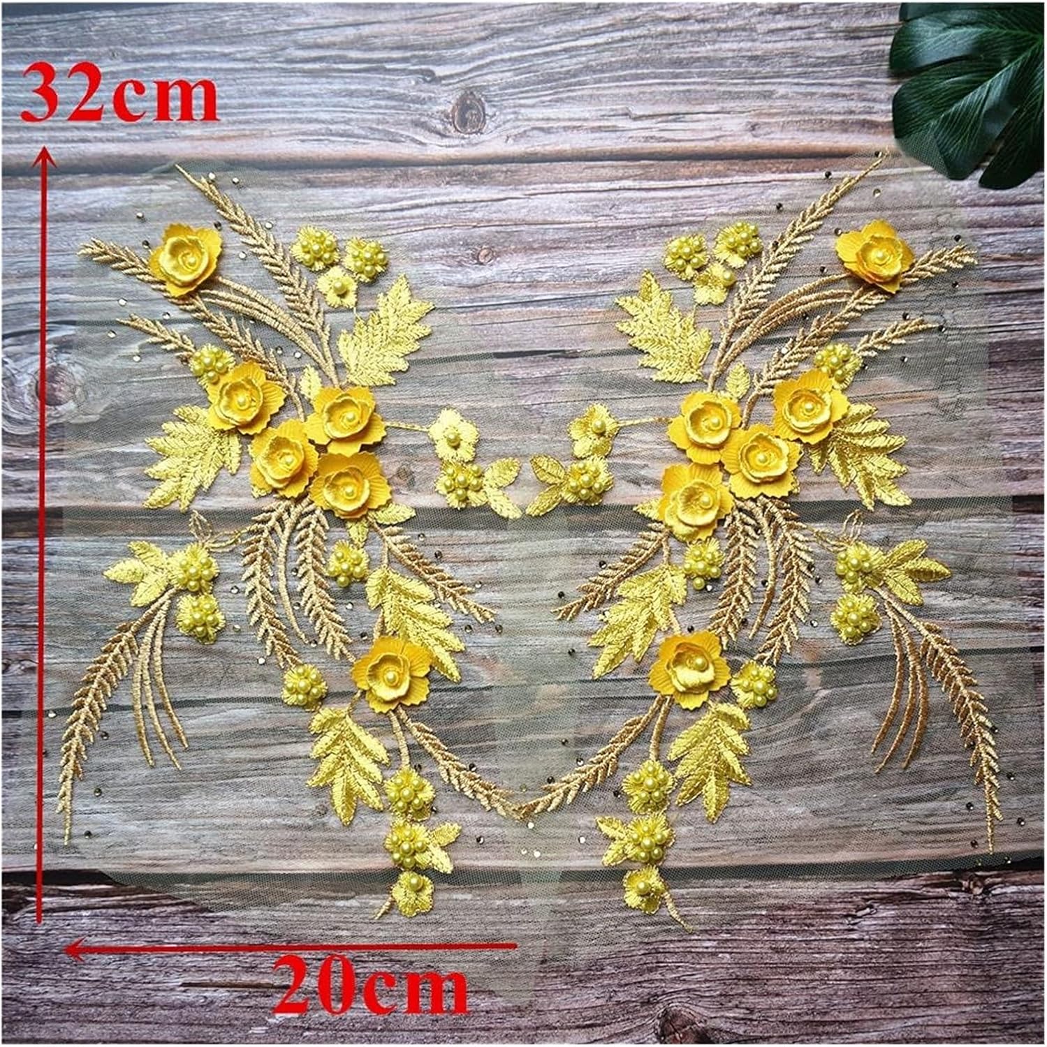 アプリーク、 2PCSイエローレース生地3Dフラワータッセルビーズラインストーン刺繍ウェディングドレスアップリケ