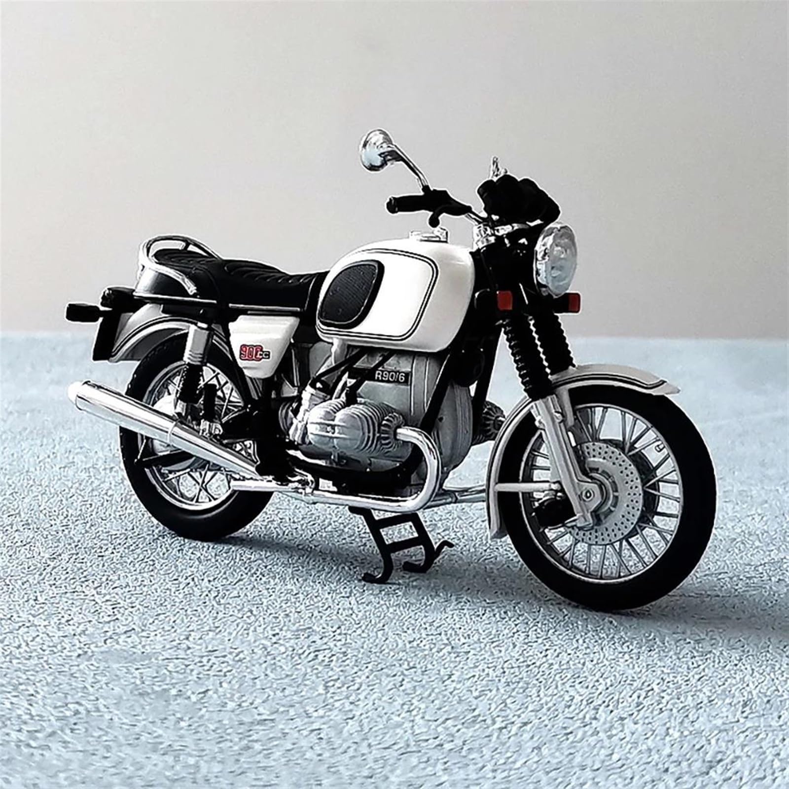  R90-6ミニチュアバイク完成品 1:18 SOLIDO.S】1/18 BMW Interceptor（R90／6