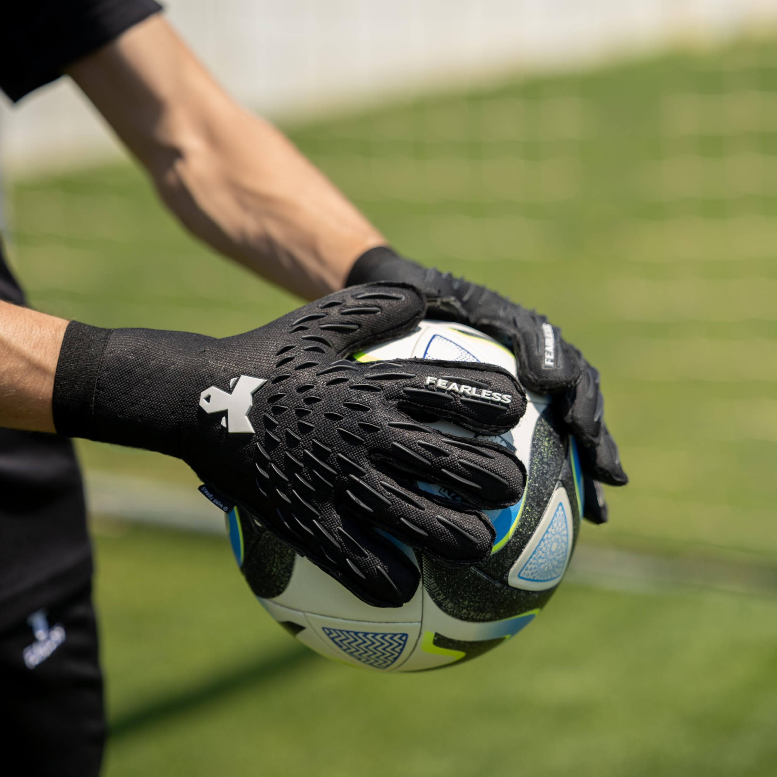 Wolf Pro - Guanti da portiere uomo e bambino - Guanti portiere con lattice tedesco - Presa antiscivolo - Taglio negativo - Sensazione seconda pelle