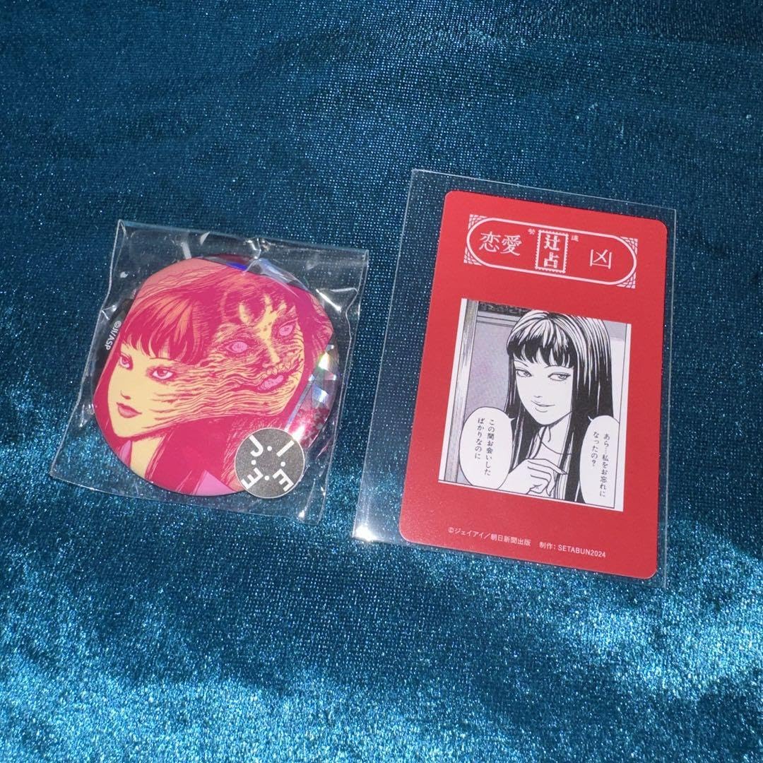 富江 / 伊藤潤二 ホログラ厶 缶バッジ 希少 伊藤潤二×サンリオキャラクターズ ホログラムハート缶バッジ