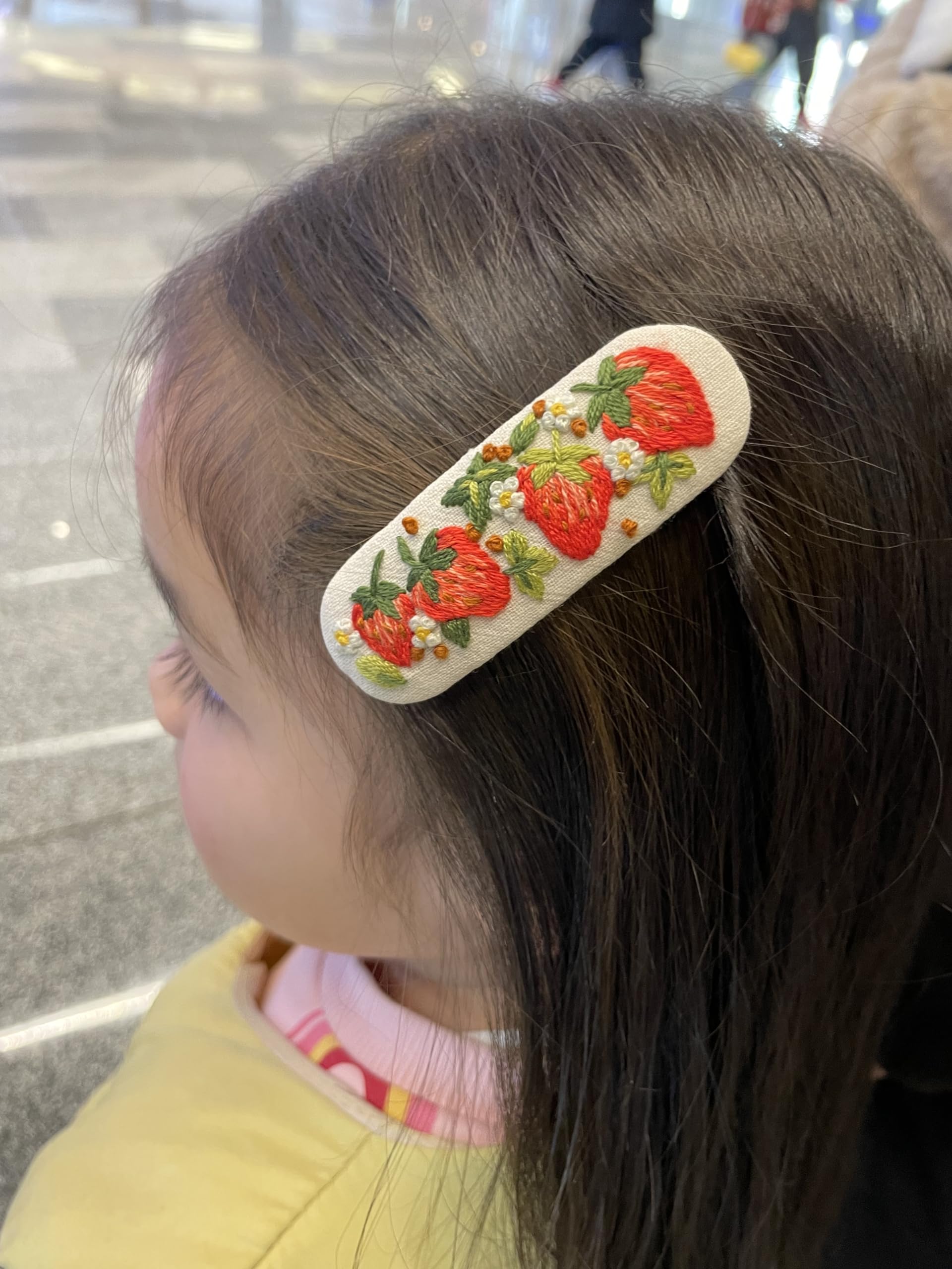 Yutaohui Funny Embriodery kit,2 Pack Embroidery Hair Clips,Sunflower Strawberry Embroidery Hairpins for Beginners,Embroidery Patterns, Simple Metallic snap hairclips, Instruction, Hoop, Needles