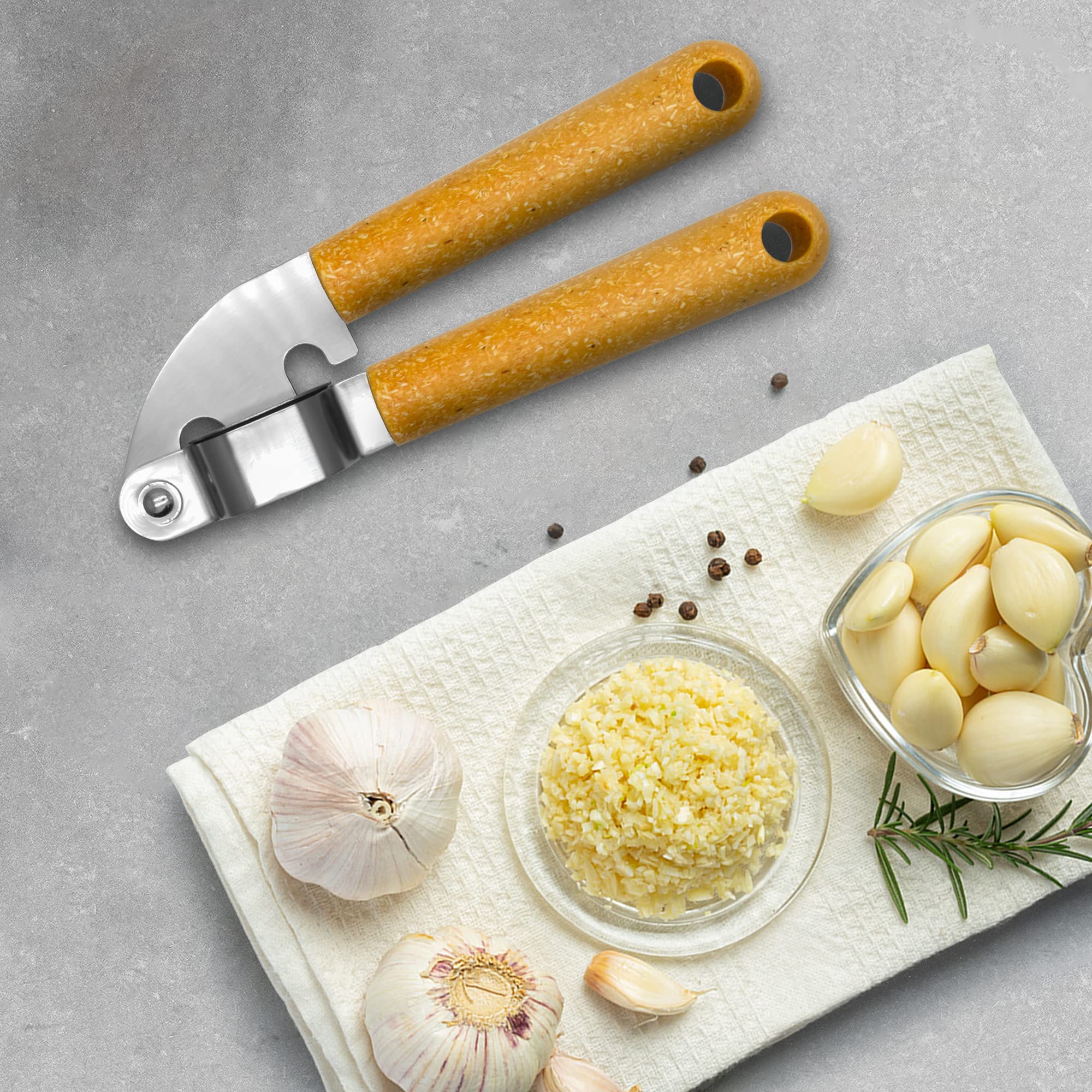 Fackelmann BIO Garlic Press, Crusher, Stainless Steel Function Head With Wood-Fibre Handle, 18.5x6x3cm, Silver & Light brown/Orange - Image 2