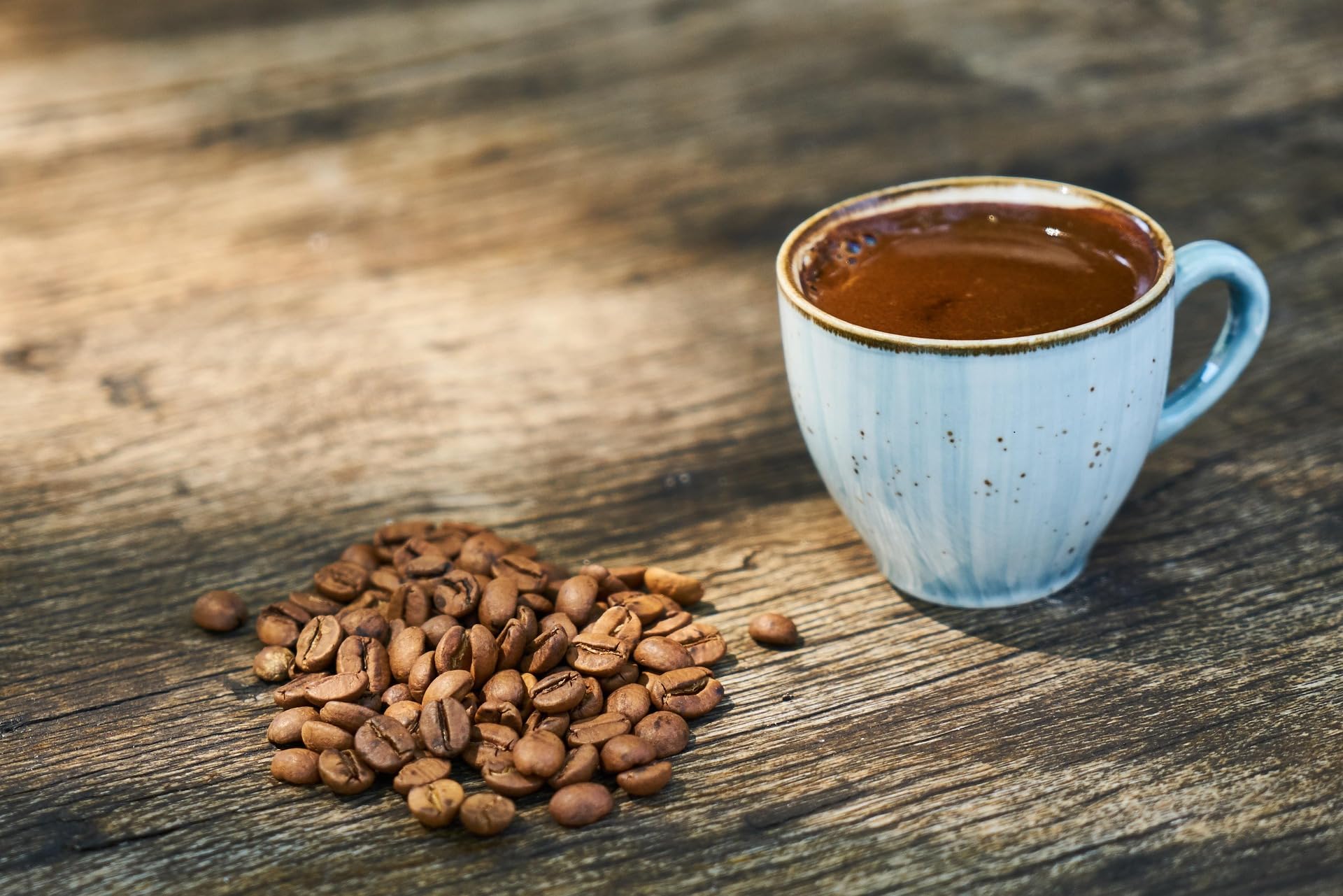 Shov Elektrischer Mokkakocher – Türkische Kaffeekanne, 250ml, 600W, Überhitzungsschutz, Edelstahl-Heizelement, schnelle Zubereitung, für 1-4 Tassen, modernes Design
