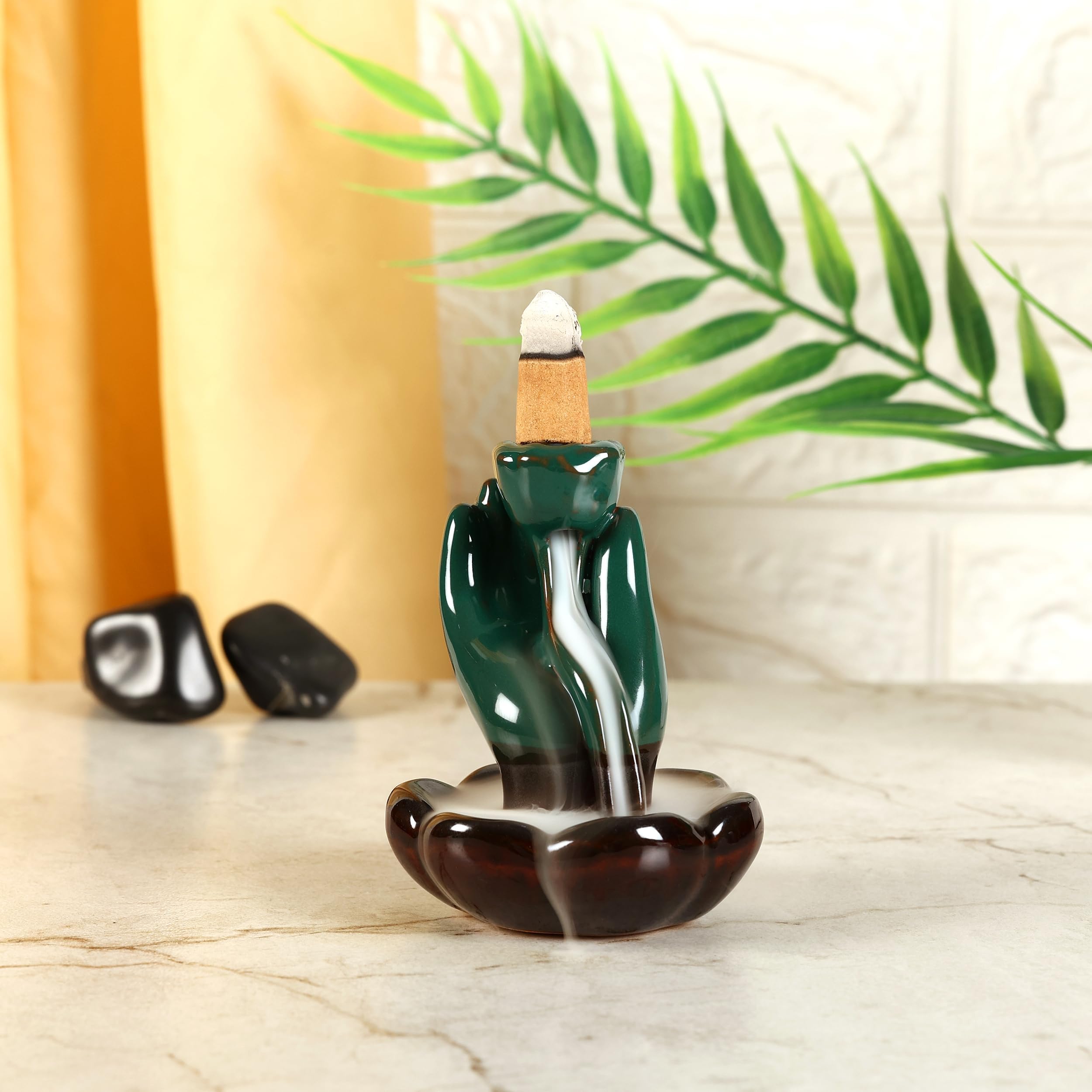 PROSPERRO LUMO Back Flow Hand Shaped Ceramic Incense Holder Burner with 10 Back Flow Incense Cones || Aromatherapy || Ornament Home Decor