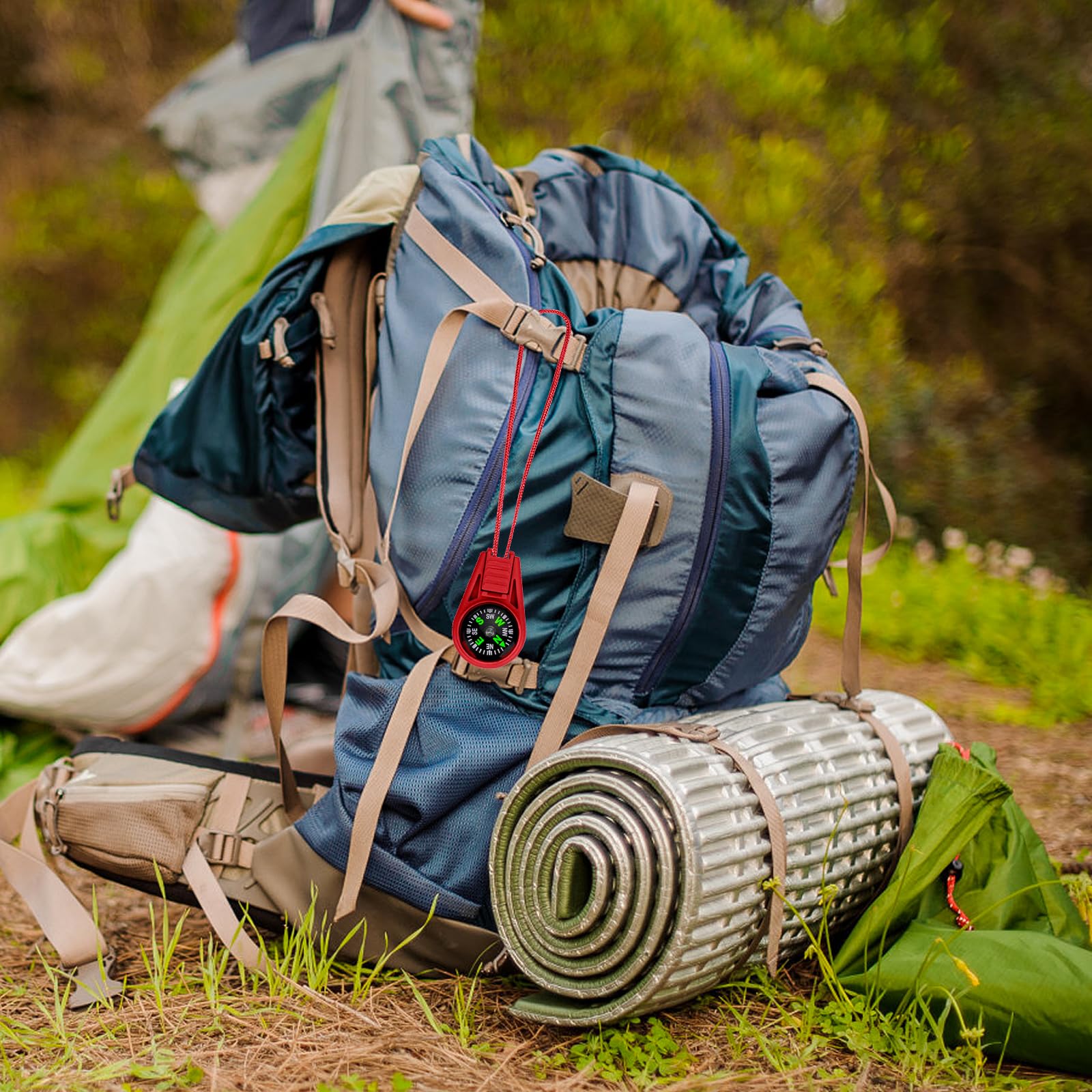 Mini Boussole de Survie 18 Pièces Multicolore Boussole de Poche Rempli d'Huile Camping Randonnée